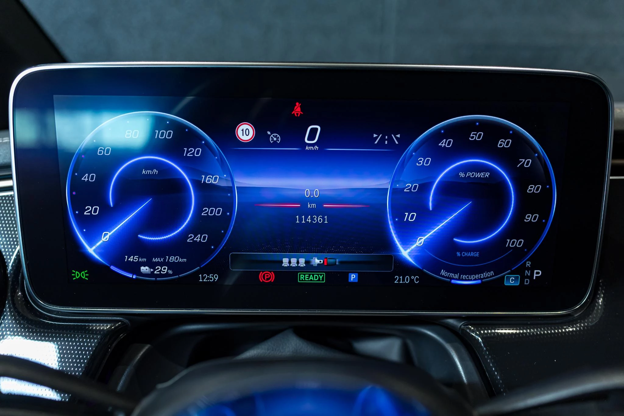 Mercedes-Benz-EQE-image-20