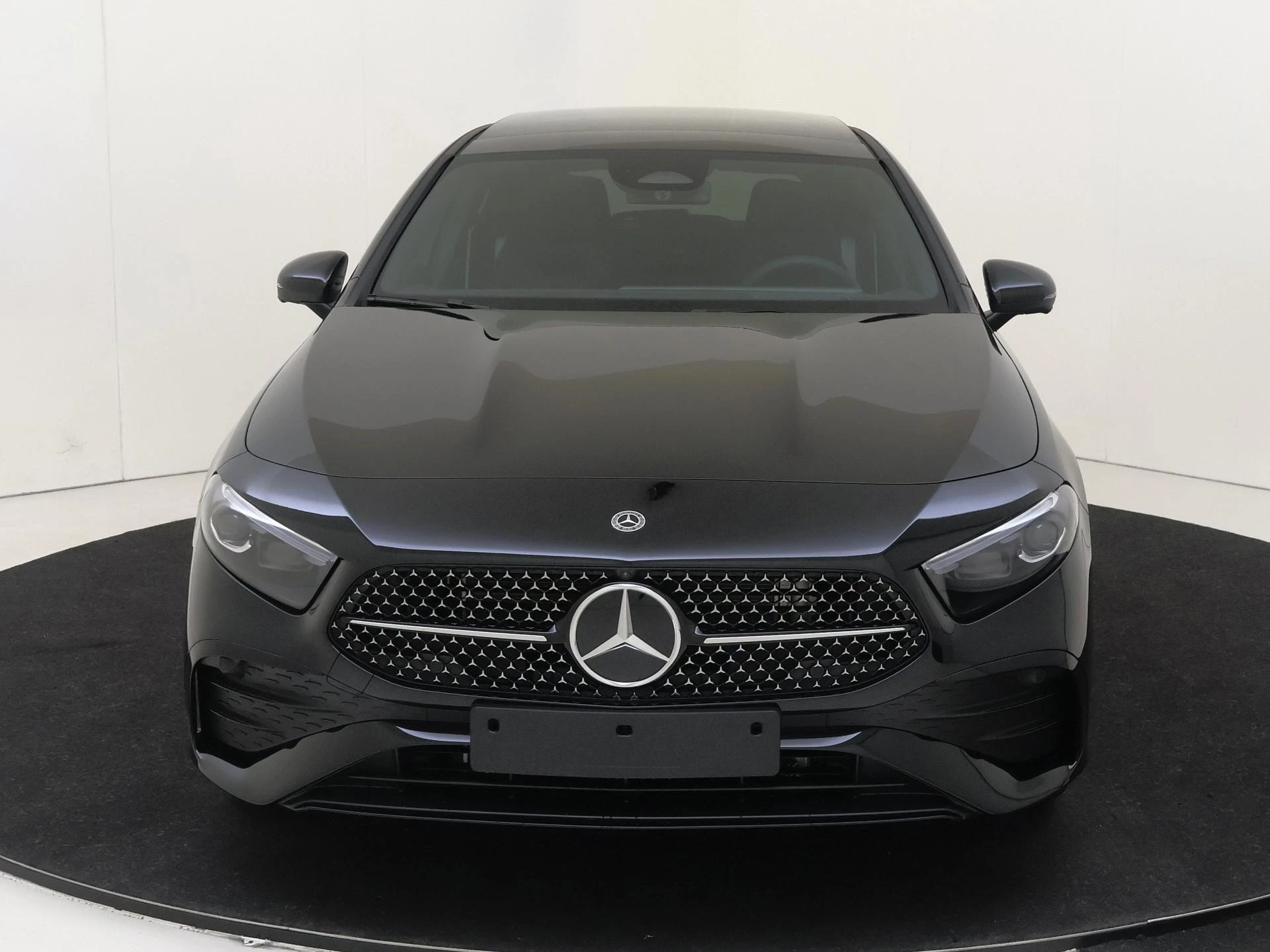 Mercedes-Benz-A-Klasse-image-4