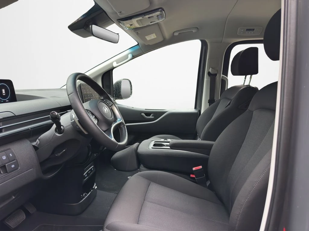 Hyundai-Staria-image-18
