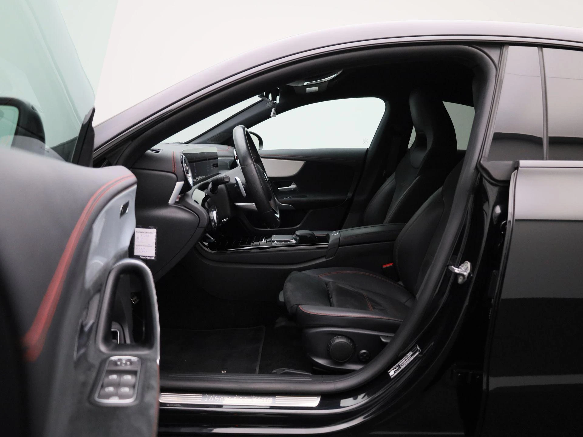 Mercedes-Benz CLA 180 Business Solution AMG