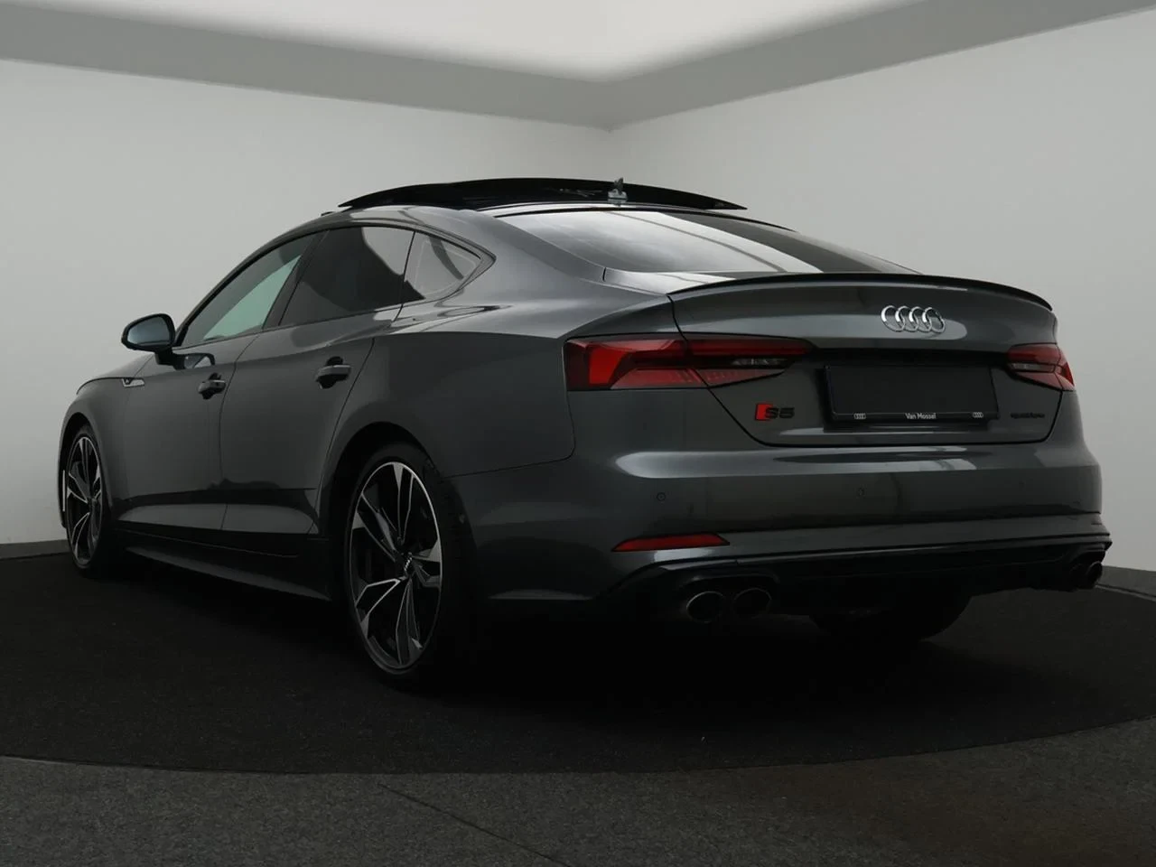 Audi-S5-image-11