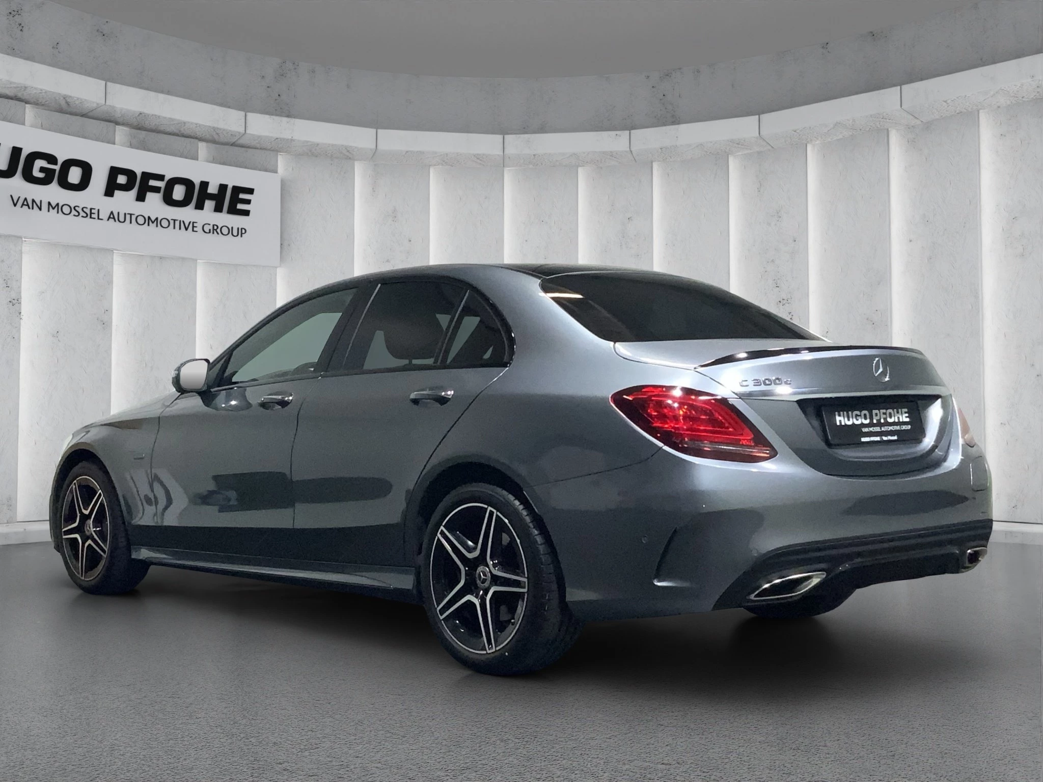 Mercedes-Benz-C-Klasse-image-2