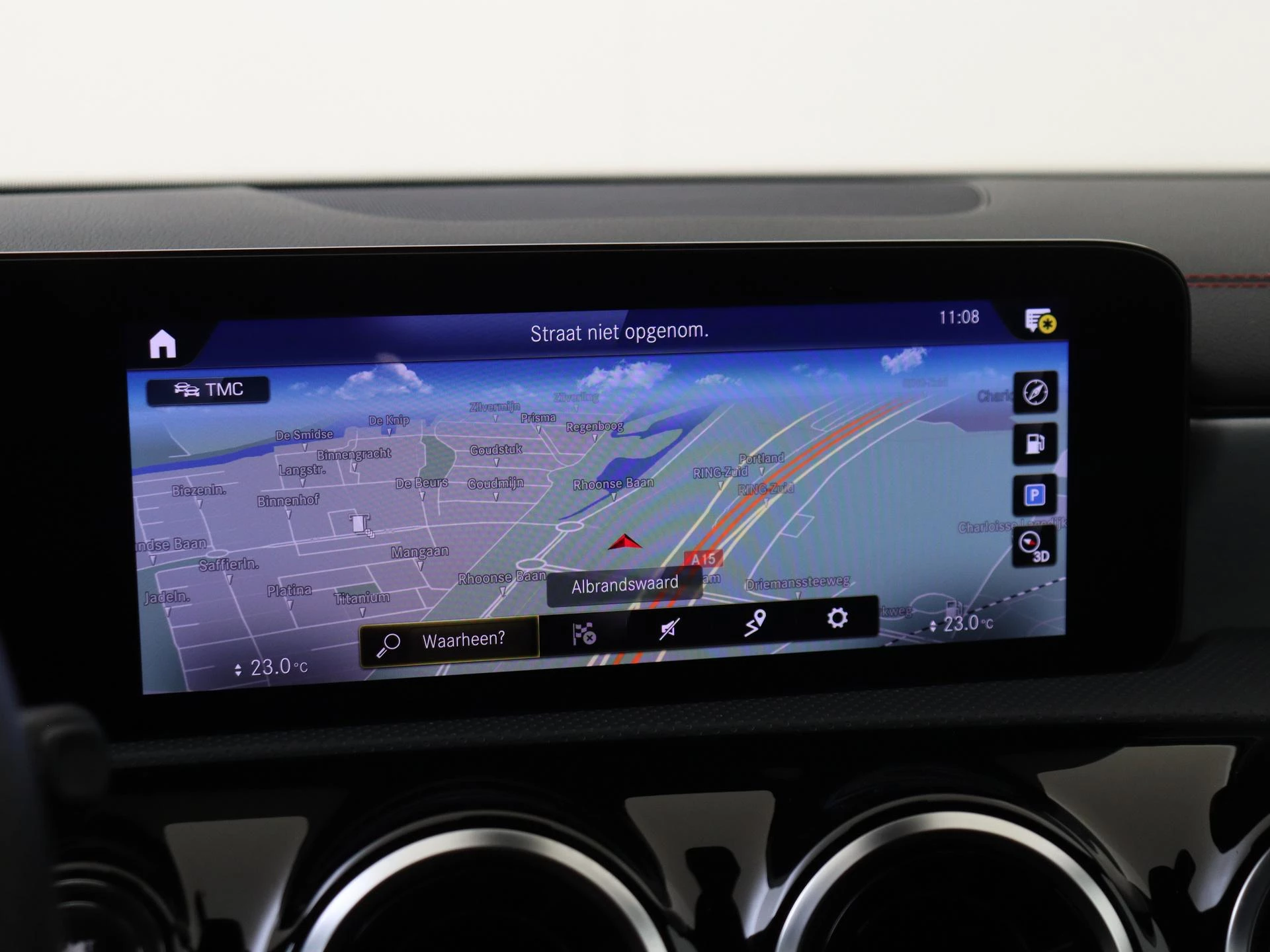 Mercedes-Benz-CLA-image-16