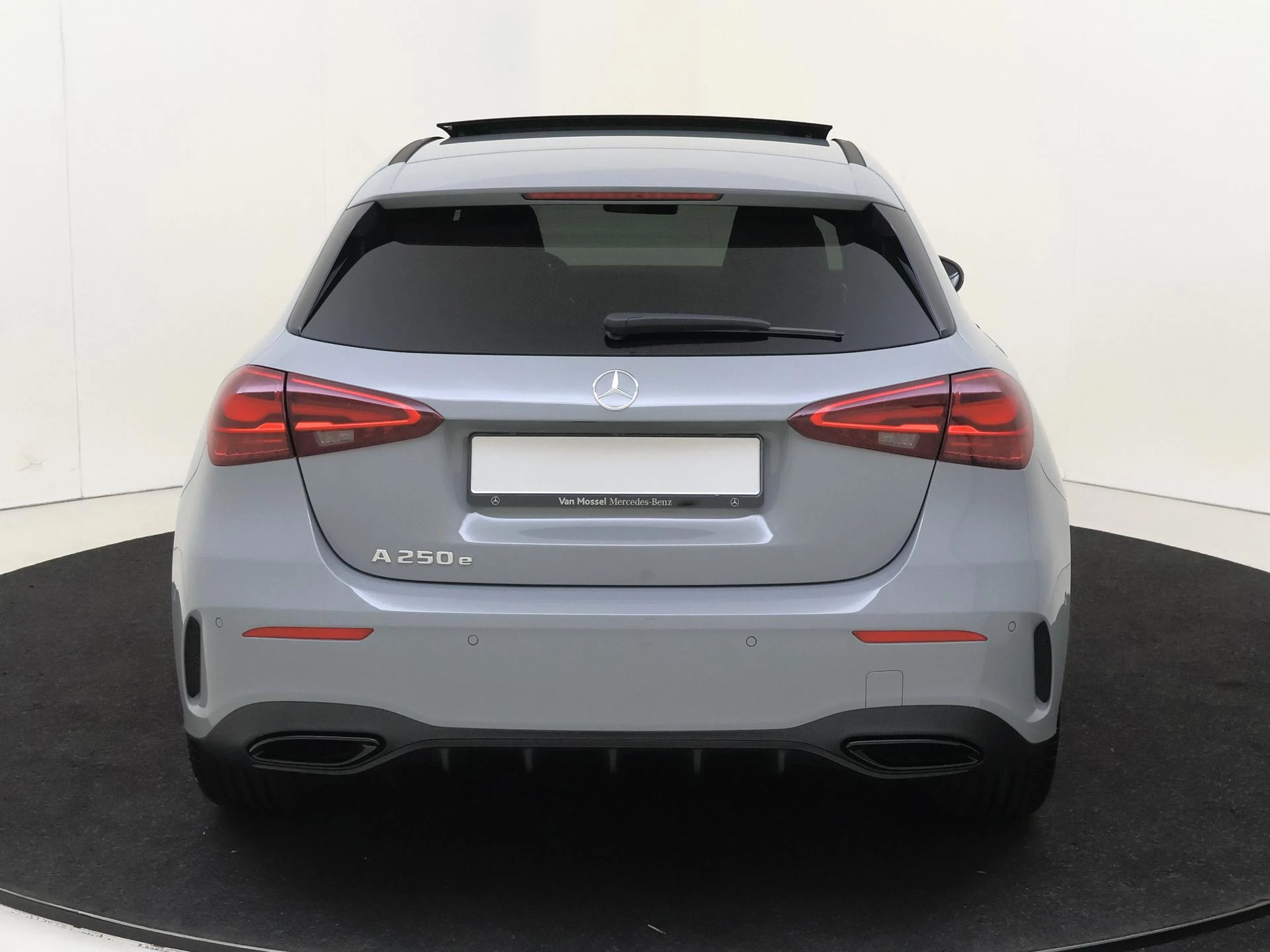 Mercedes-Benz-A-Klasse-image-6