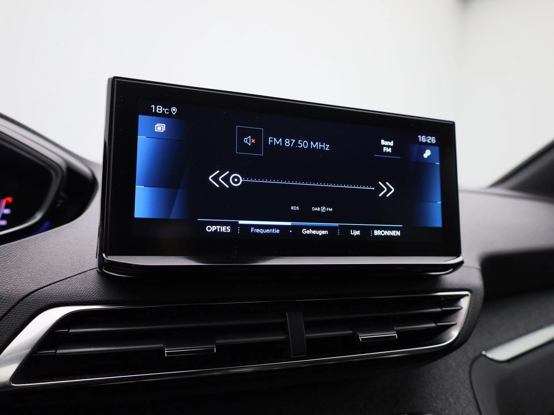 Peugeot-5008-image-26