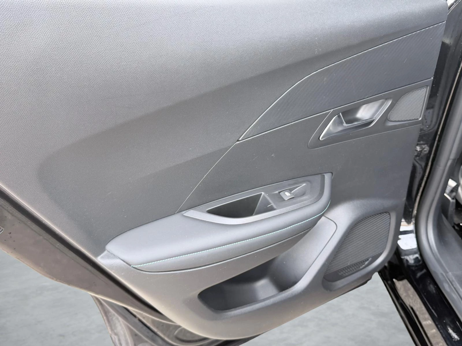 Peugeot 2008 1.5 BlueHDi Allure Pack