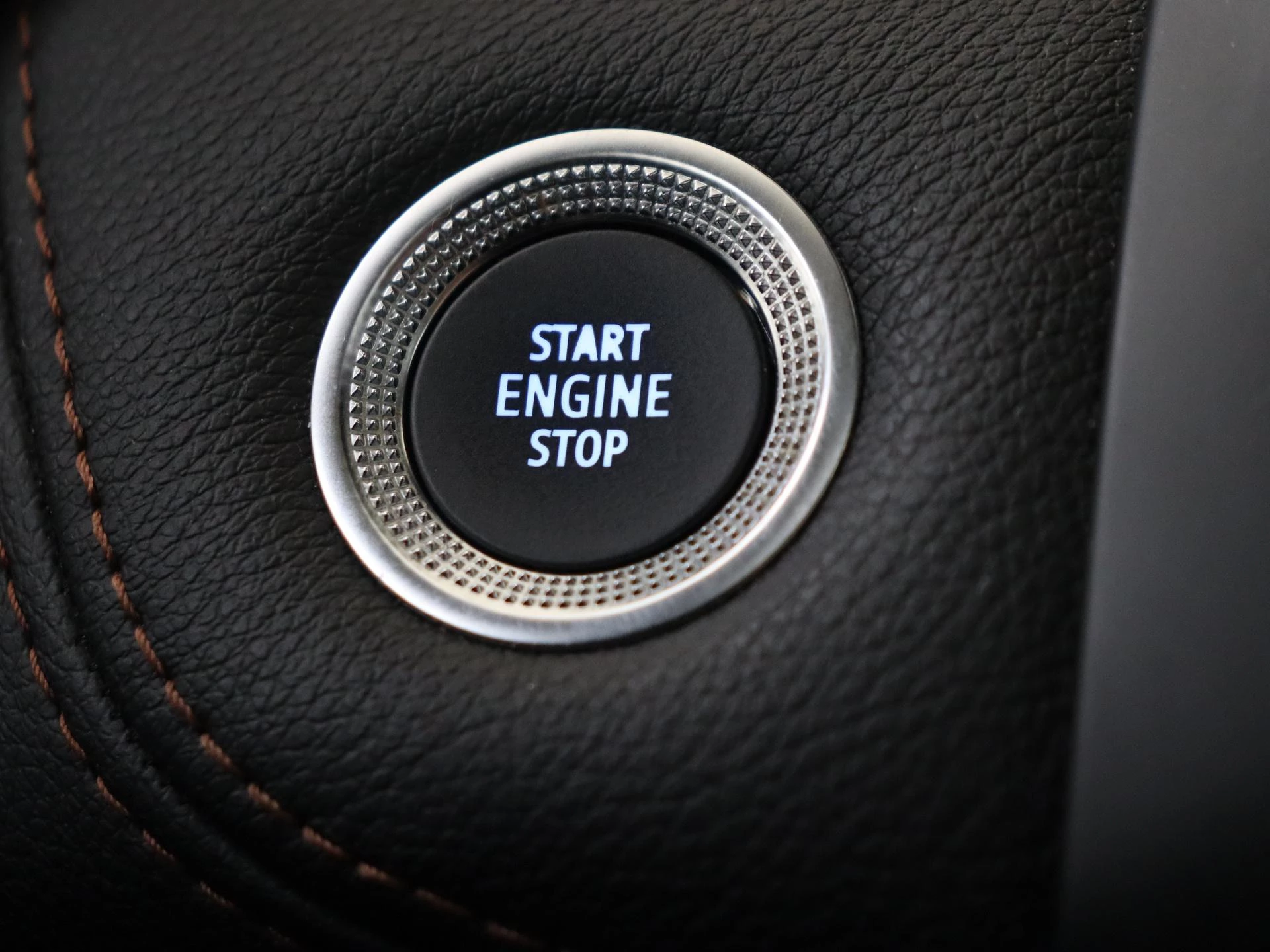Renault Captur 1.6 E-Tech Plug-in Hybrid 160 Initiale Paris