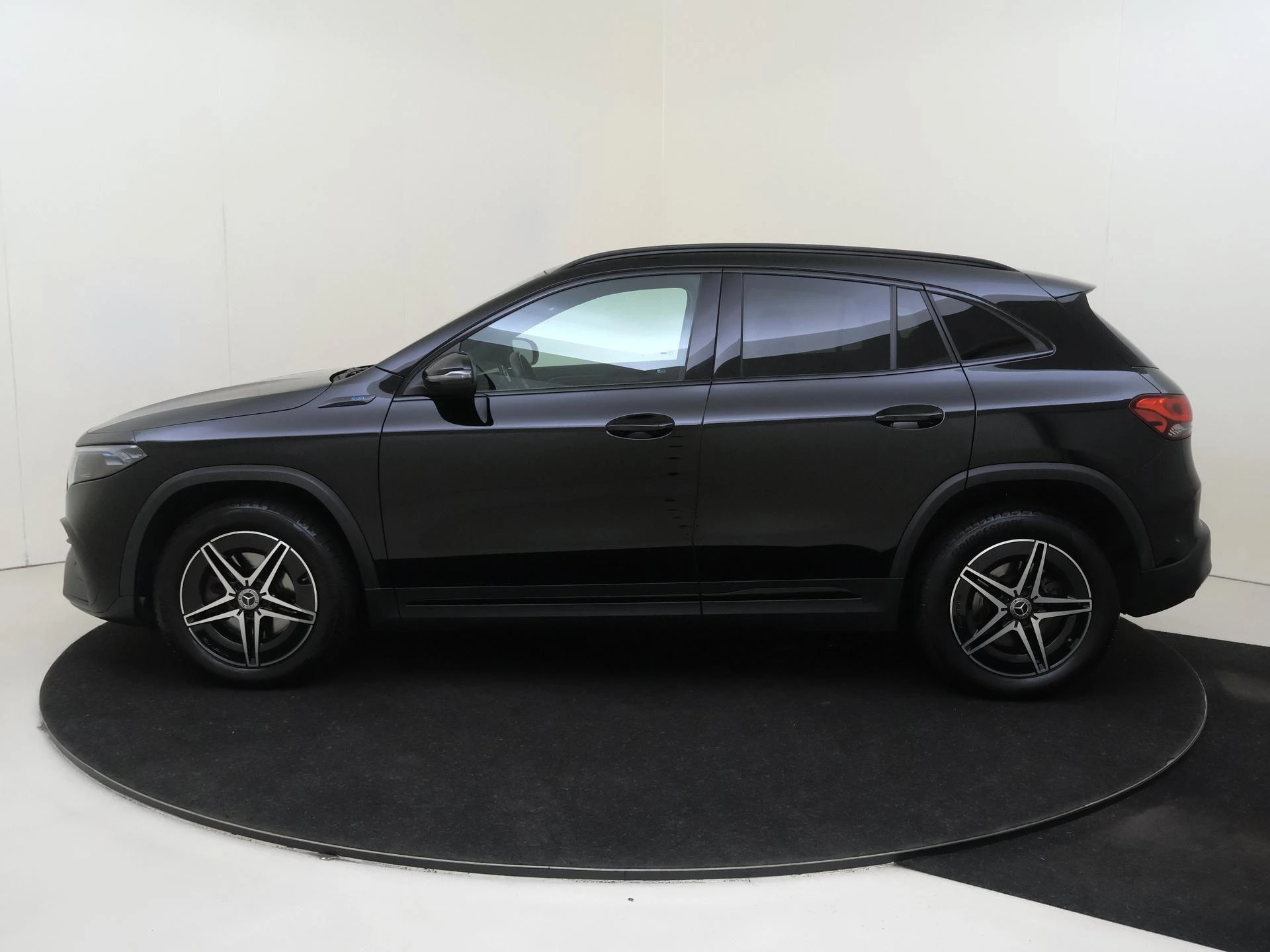 Mercedes-Benz EQA 250 Business Solution AMG 67 kWh