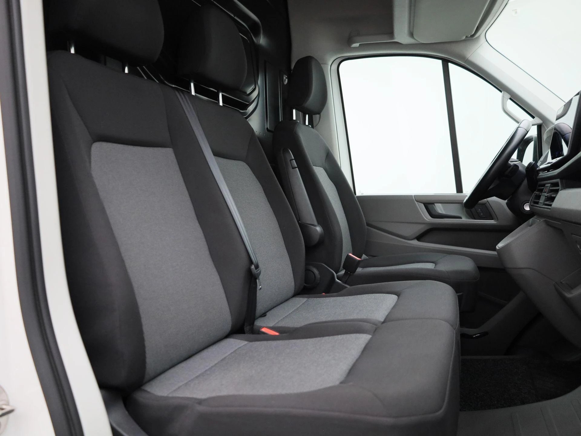 Volkswagen Crafter 2.0 TDI L3H3 Highline 140PK
