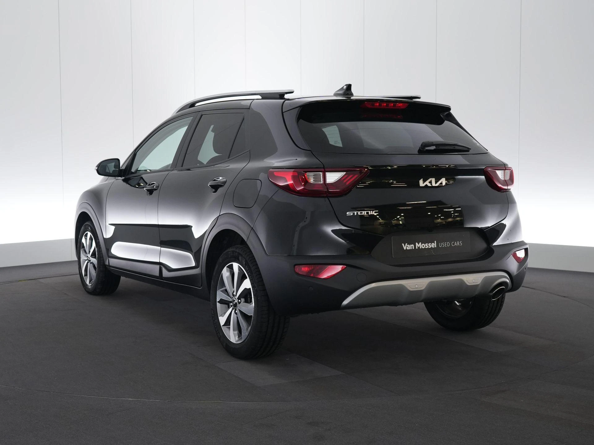Kia-Stonic-image-1
