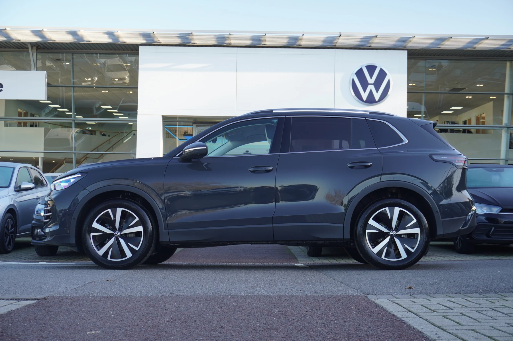 Volkswagen-Tiguan-image-15