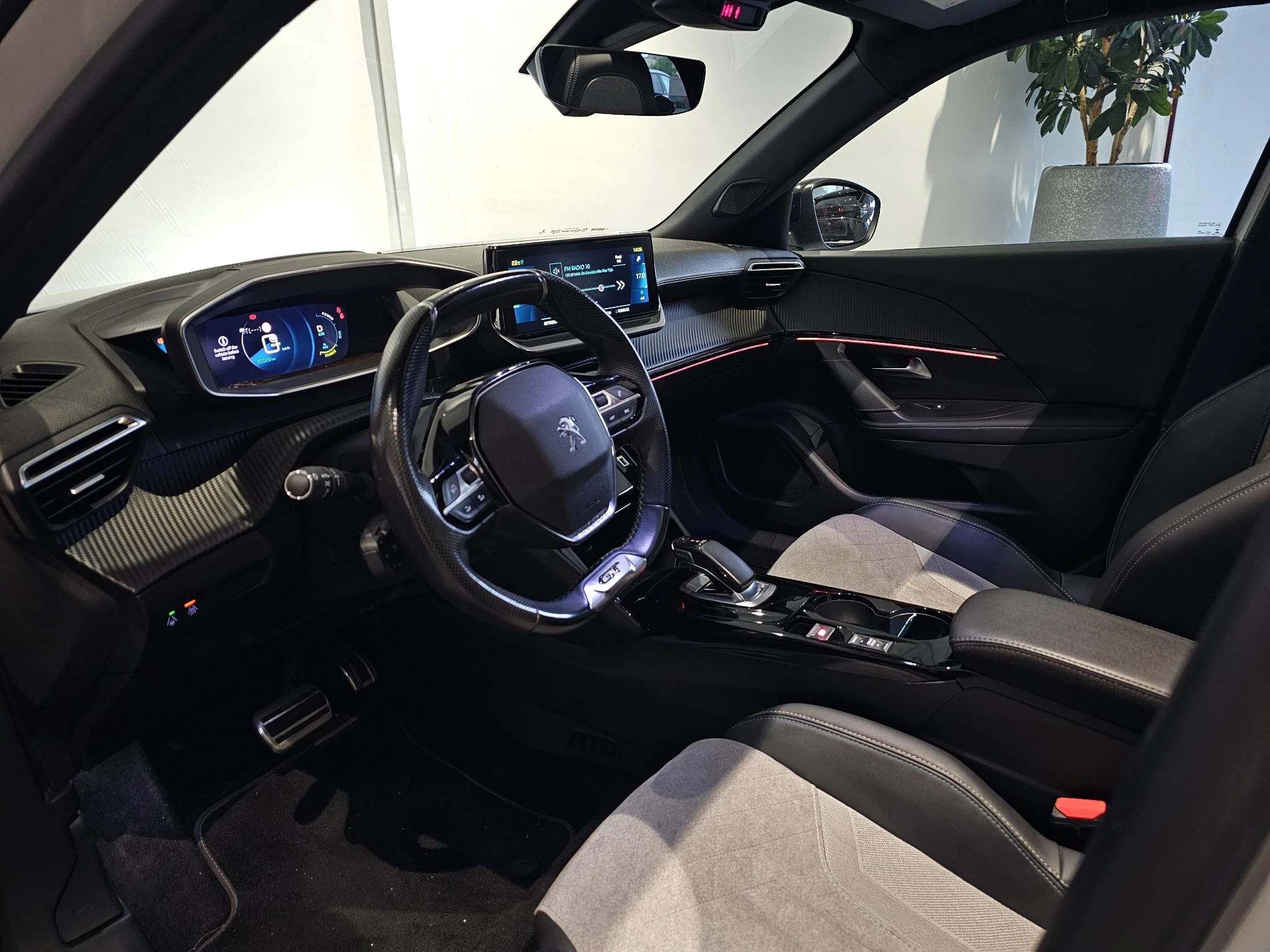 Peugeot-e-2008-image-11
