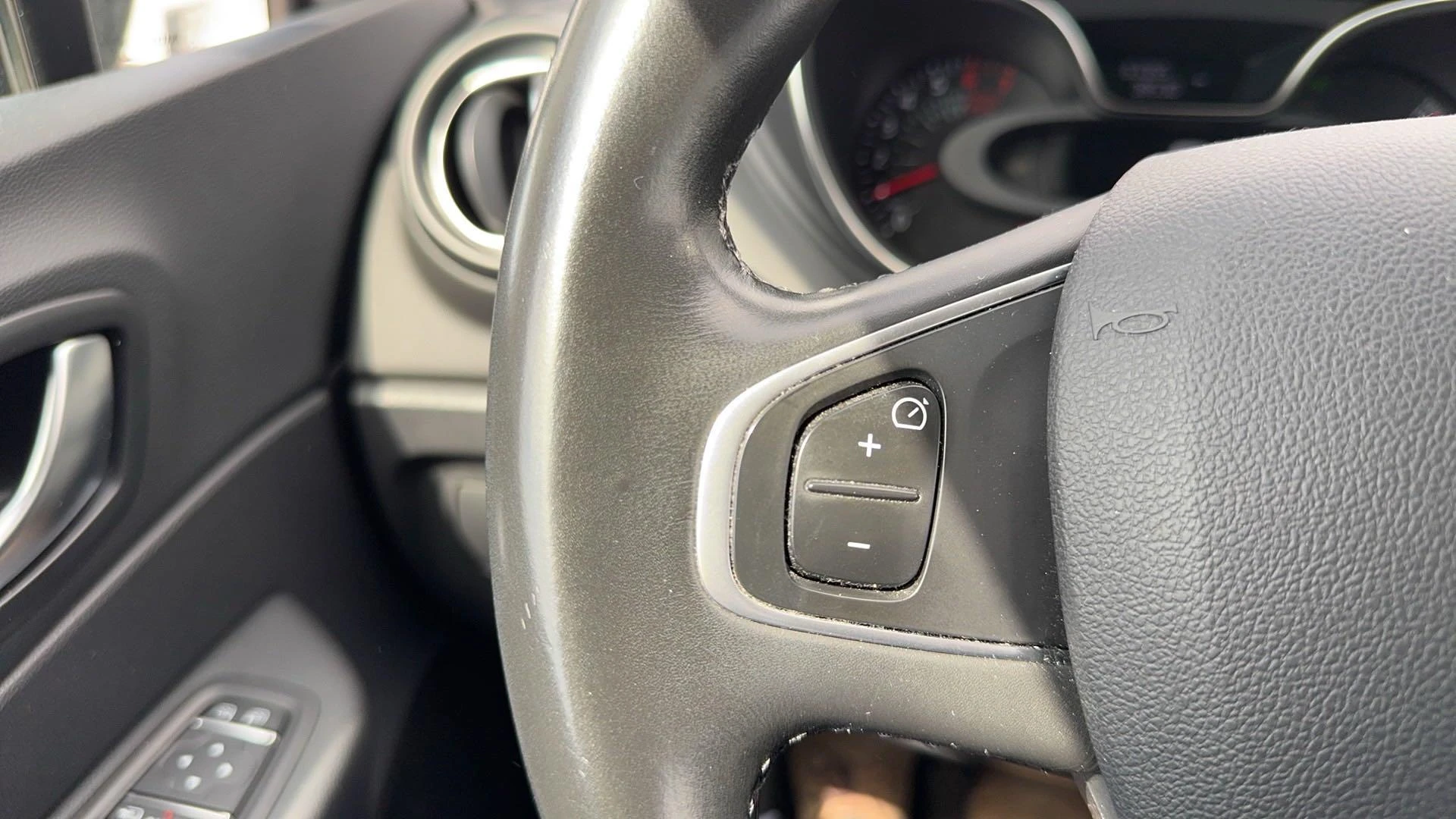 Renault-Captur-image-13