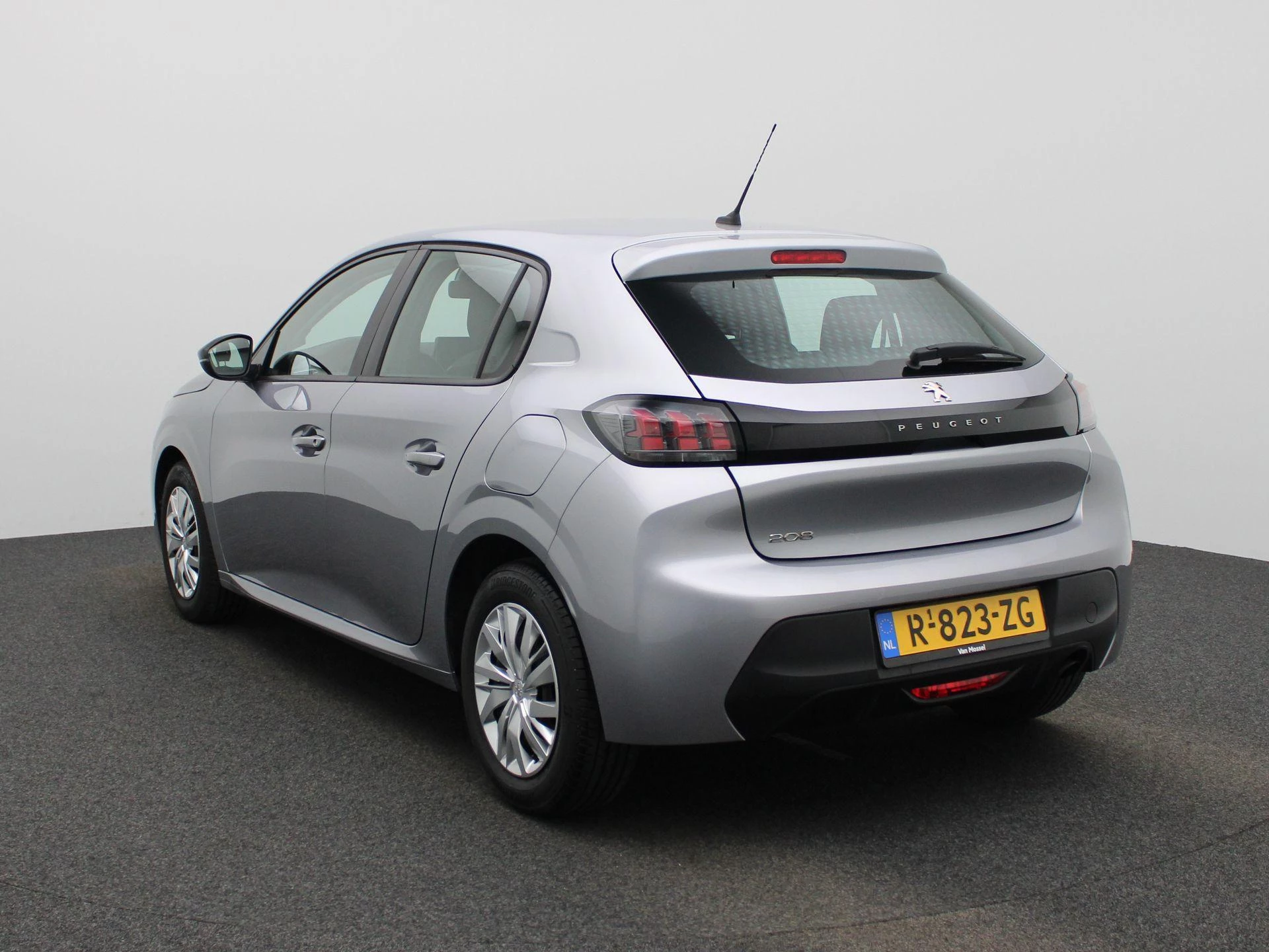 Peugeot-208-image-1