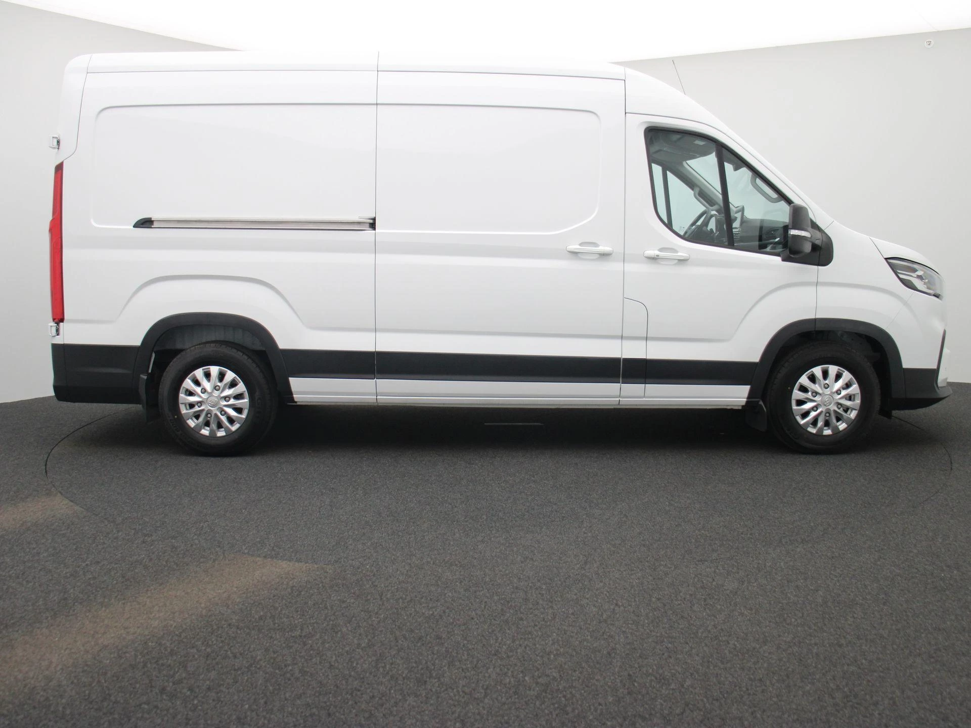 Maxus eDeliver9 L3H2 Business DEAL 89 kWh