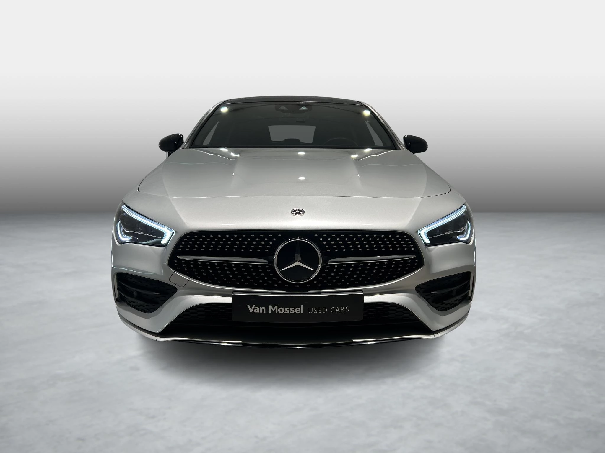 Mercedes-Benz CLA 250 AMG Line Shooting Brake + 224 PK + PANO DAK + MULTIBEAM LED + CAMERA +