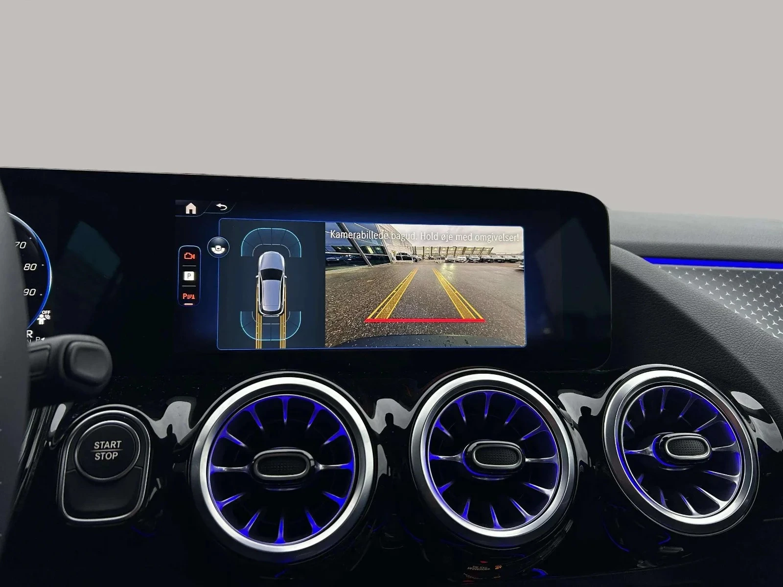 Mercedes-Benz-EQA-image-18