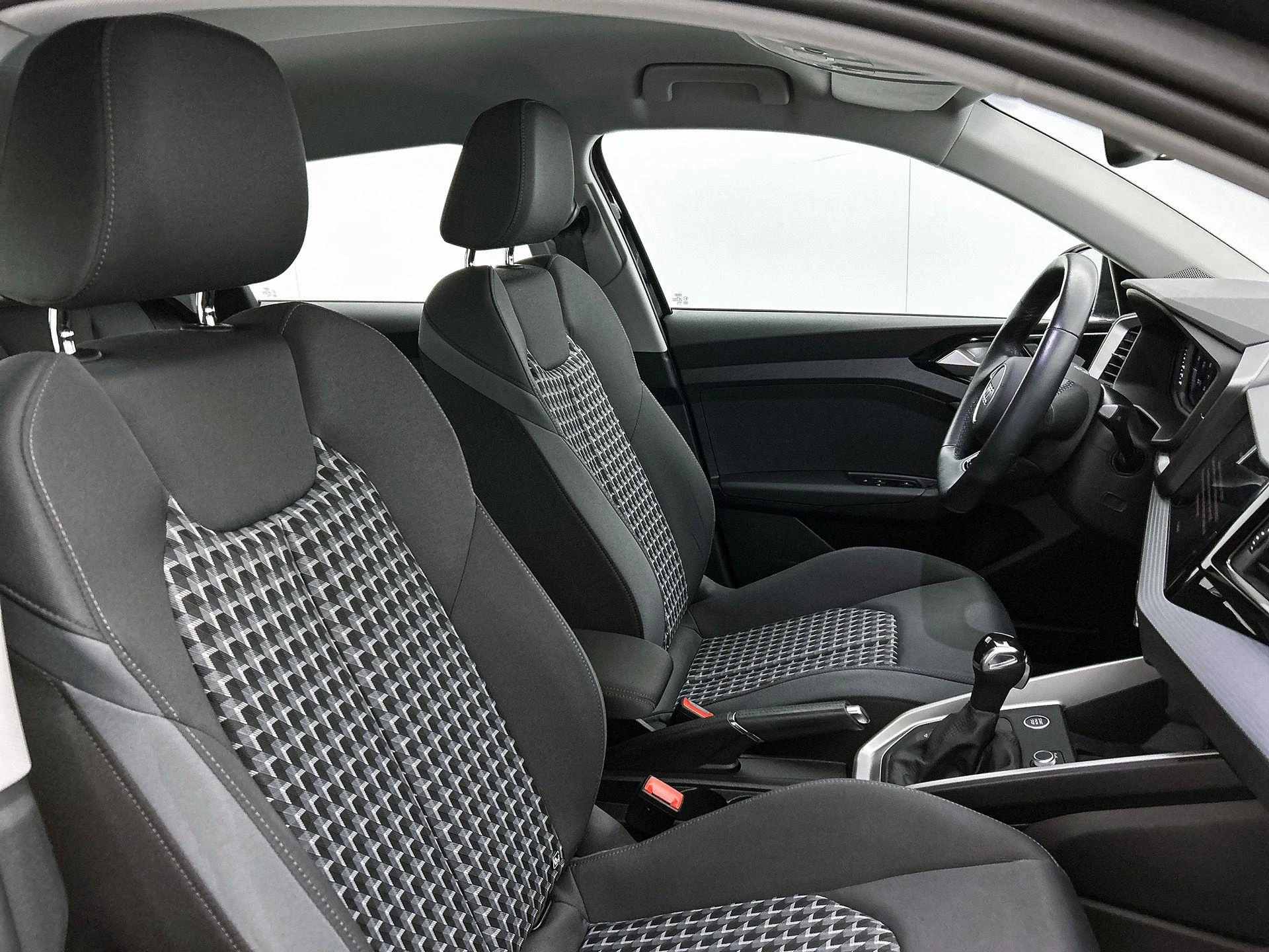 Audi-A1 Sportback-image-24