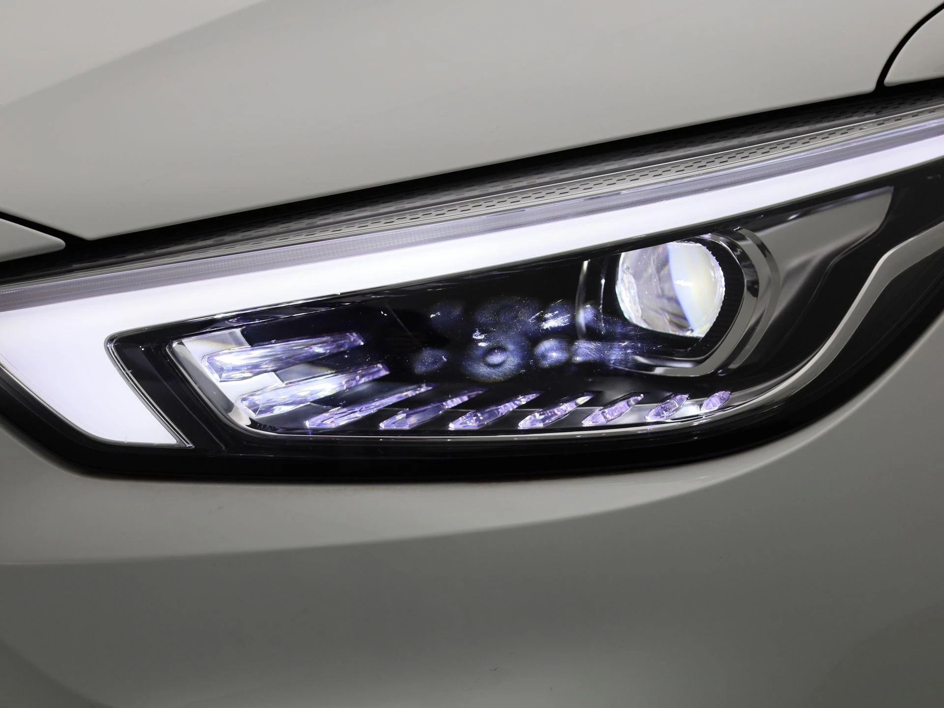 MG-ZS-image-12
