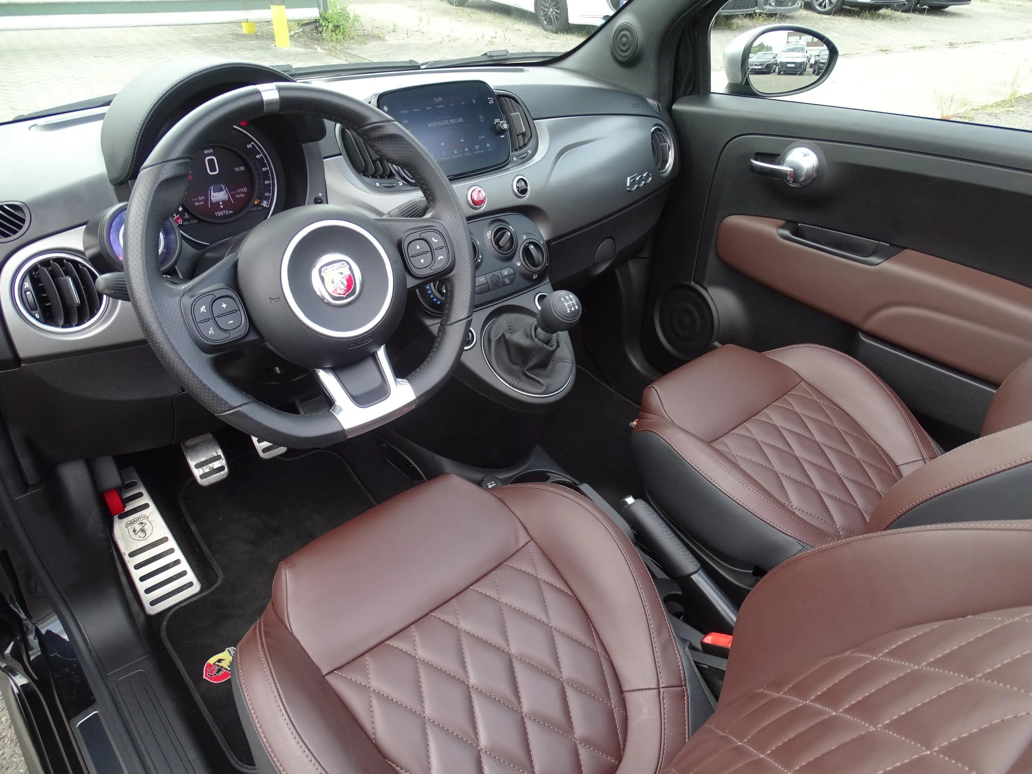 Fiat-500C-image-14