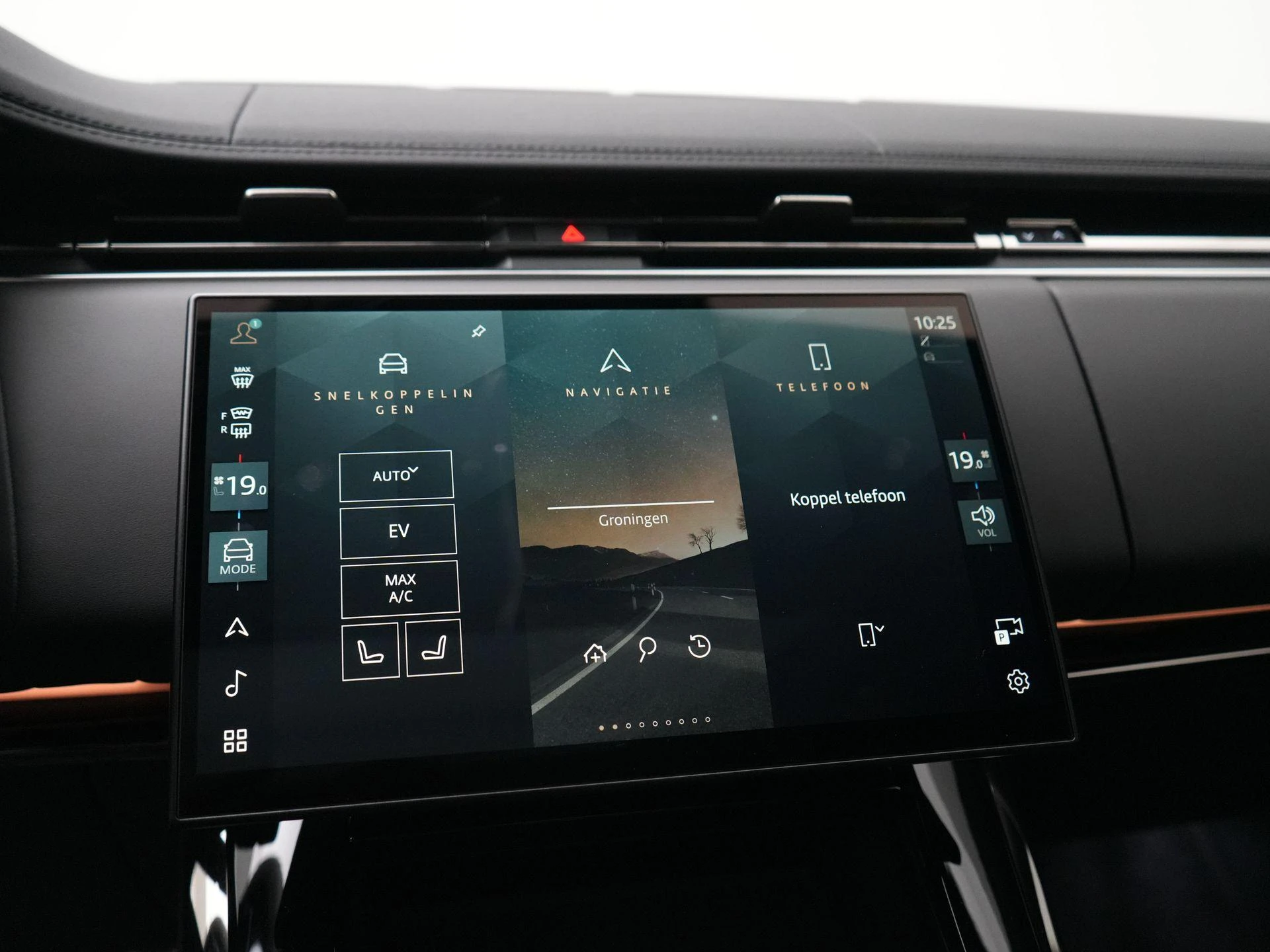 Land Rover-Range Rover Sport-image-17