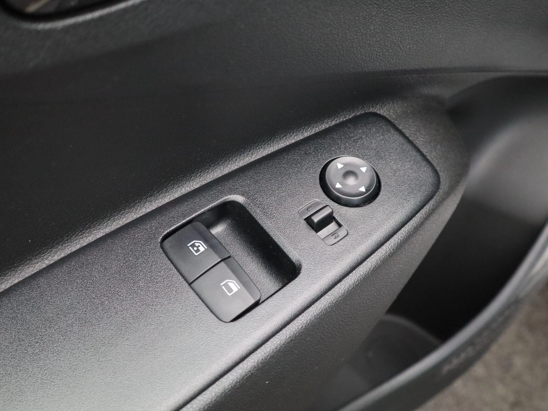Hyundai-i10-image-25