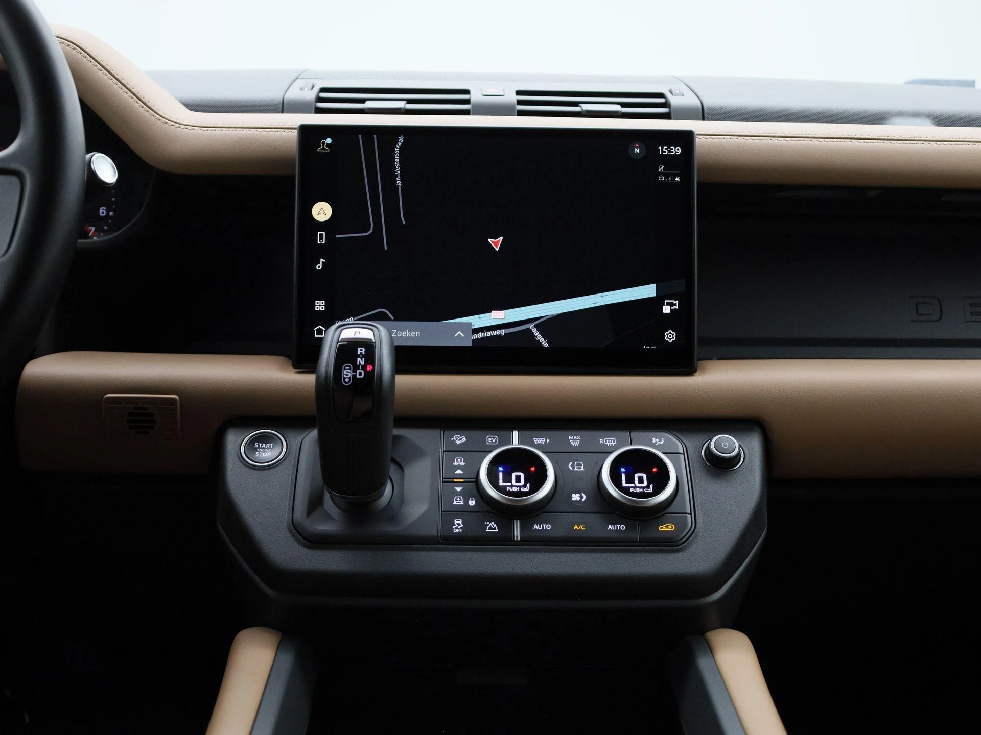 Land Rover-Defender-image-9