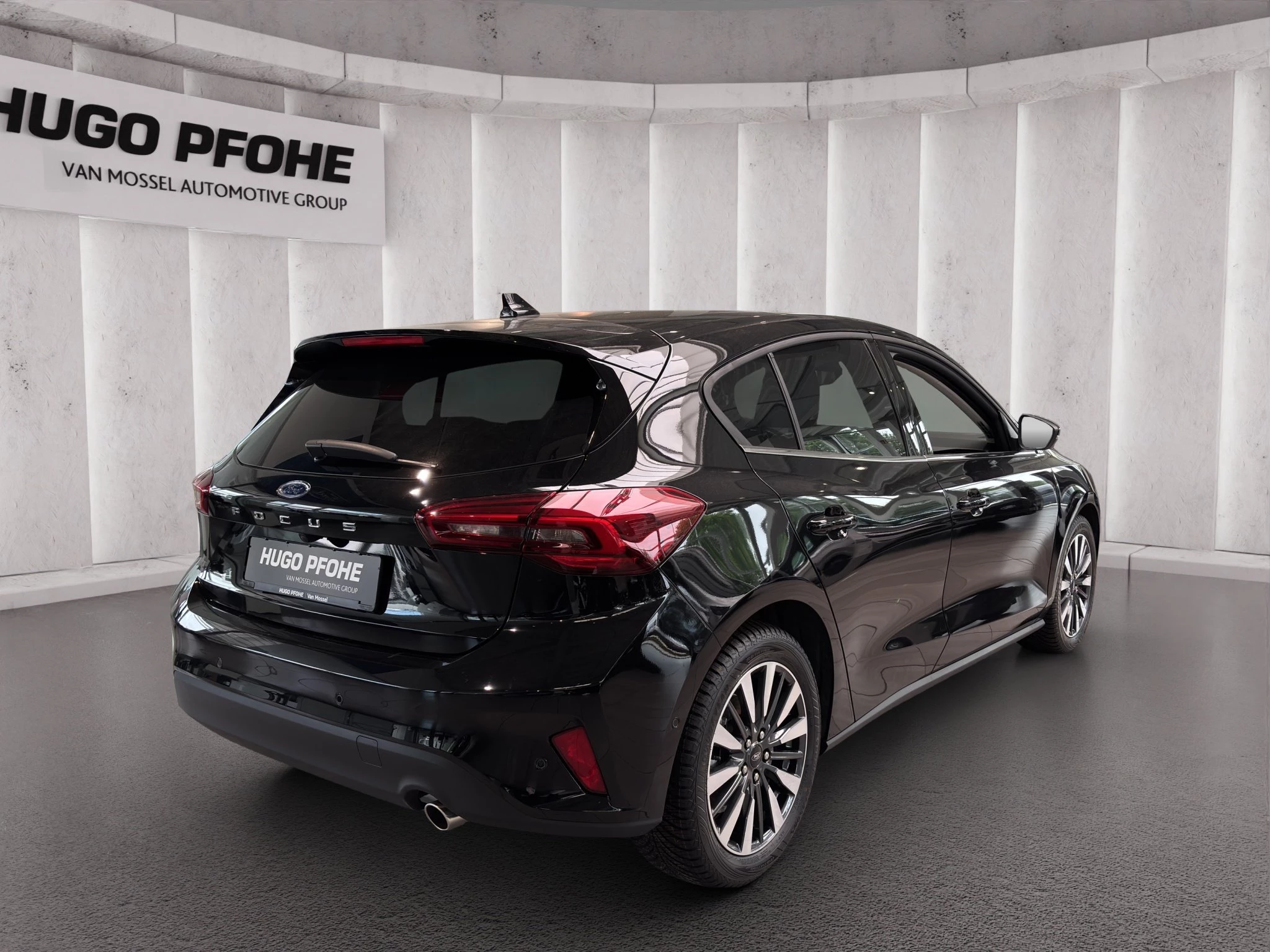 Ford Focus Titanium X Limousine Automatik & Panoramadach *HEZ Aktion*