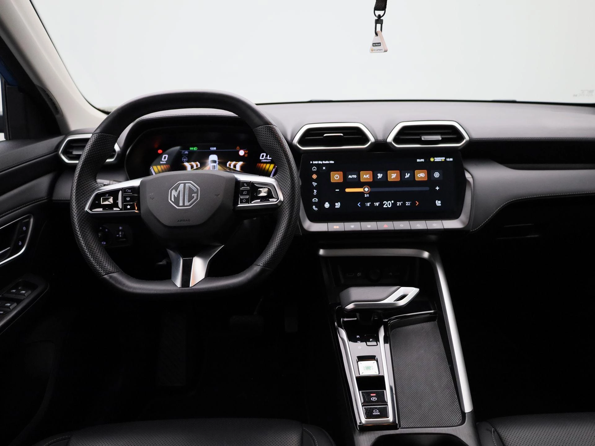MG-ZS-image-15