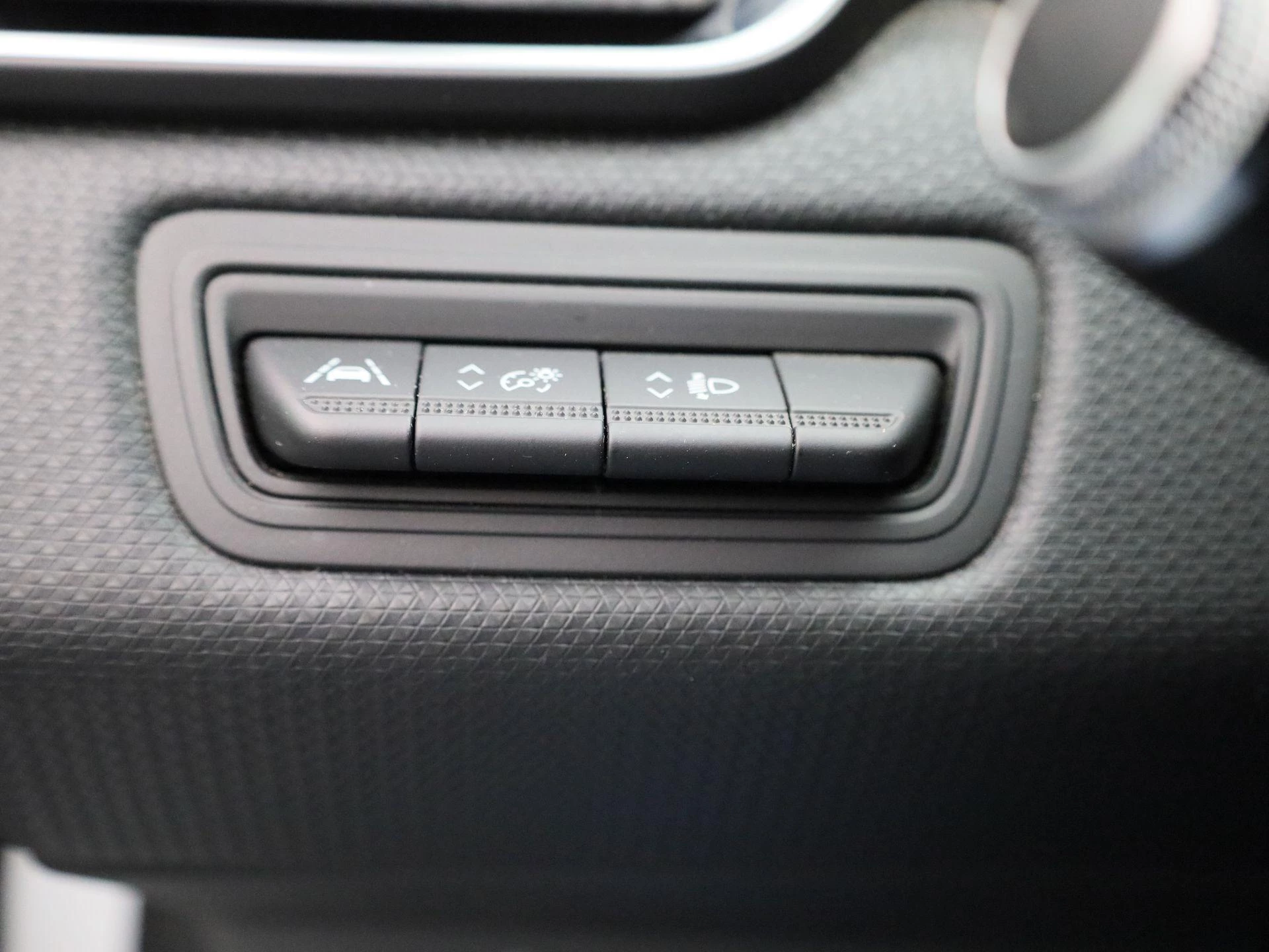 Renault-Clio-image-23