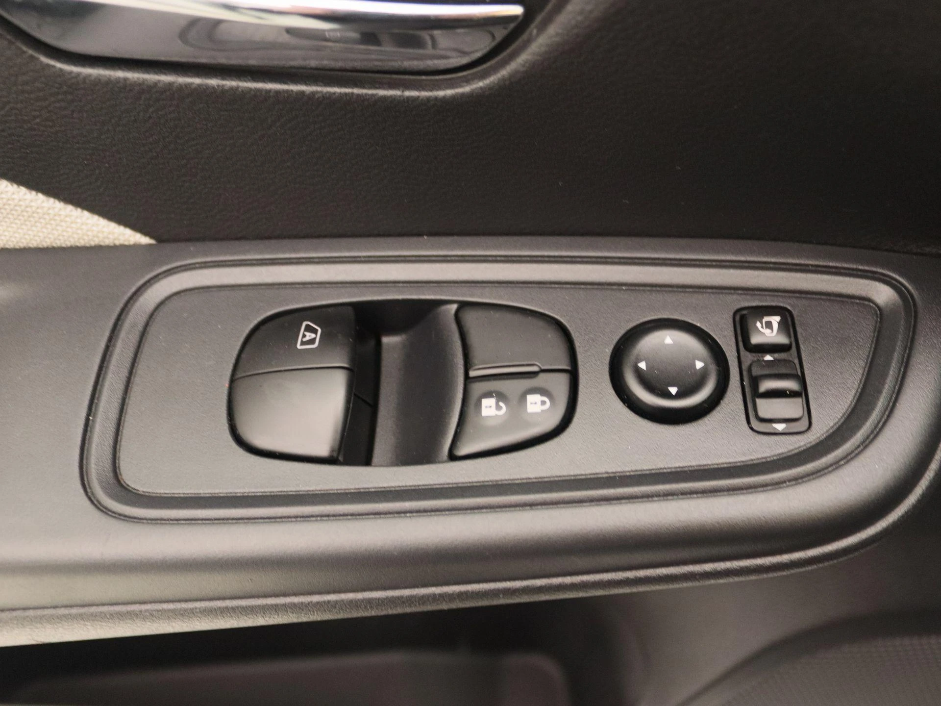 Nissan-Micra-image-19