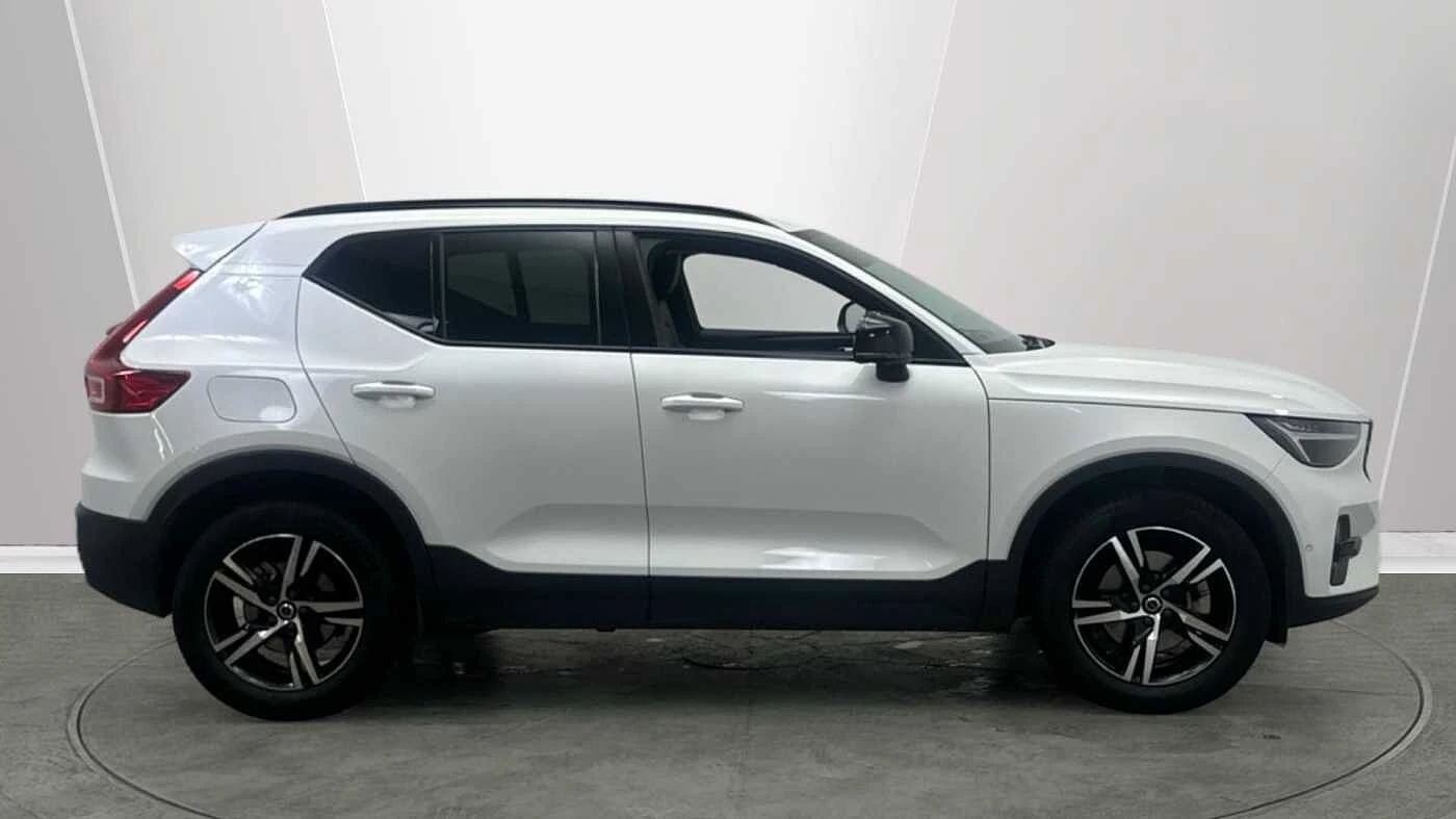 Volvo-XC40-image-2