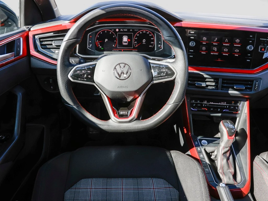 Volkswagen-Polo-image-10
