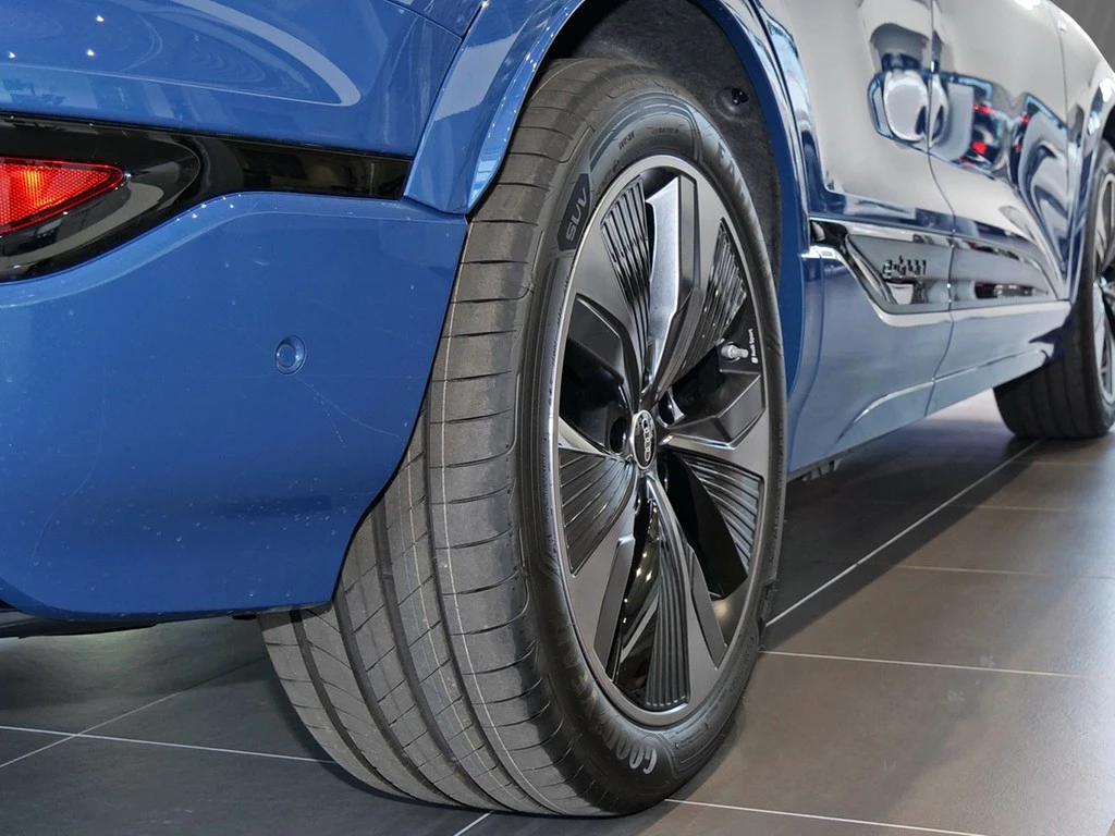Audi-Q6 e-tron-image-4
