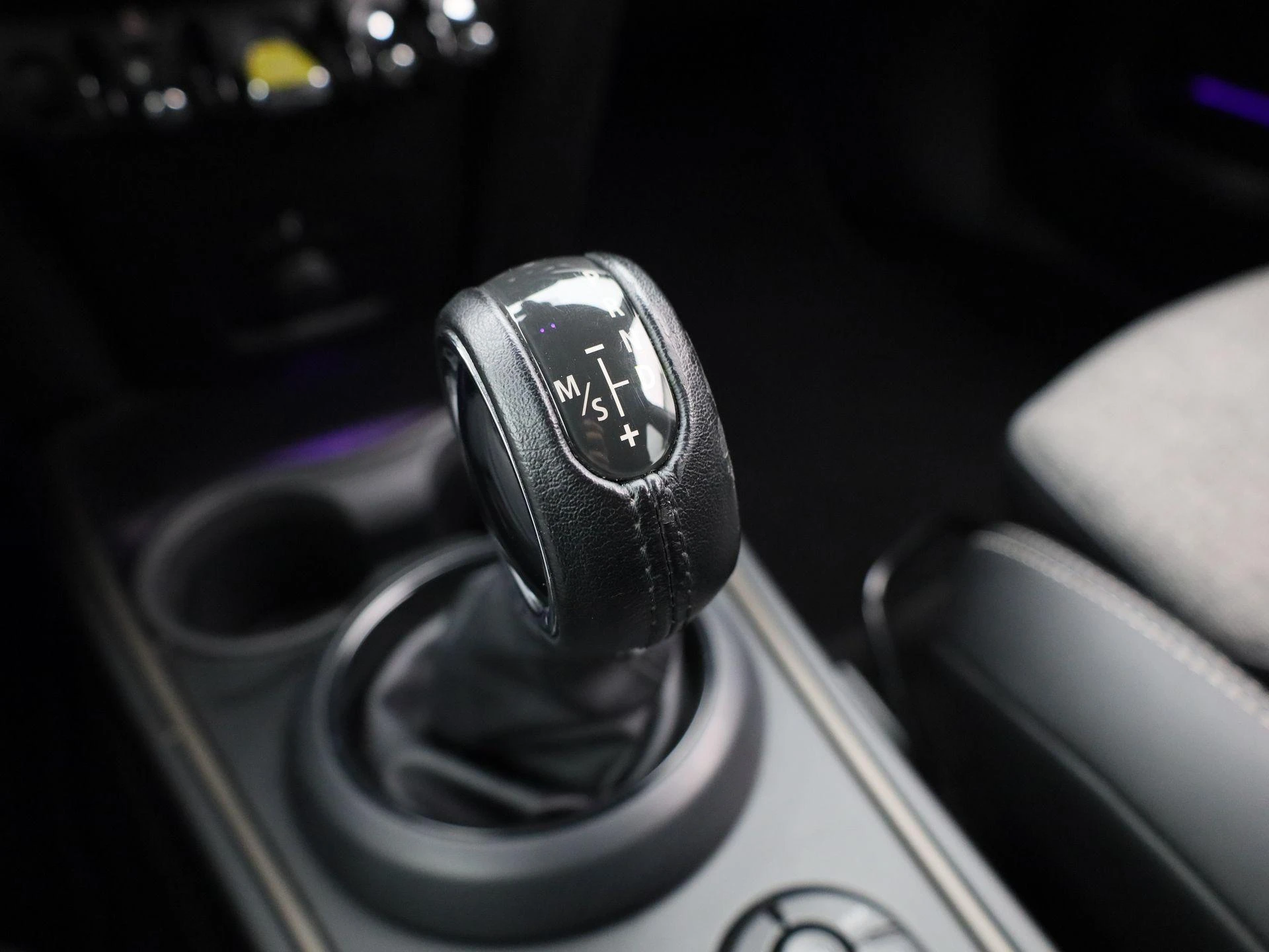 MINI-Countryman-image-28