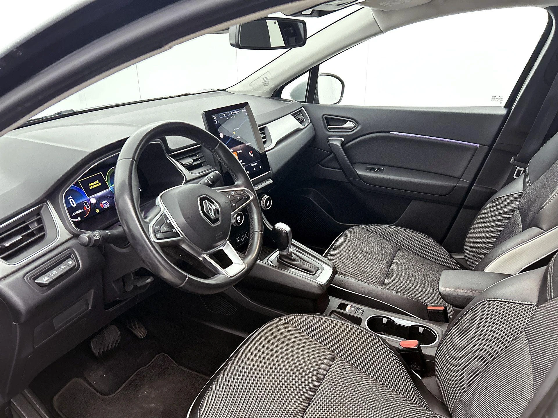 Renault-Captur-image-21