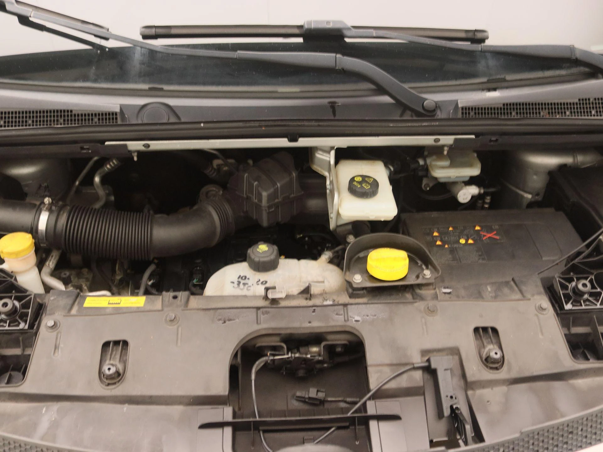 Opel-Vivaro-image-24