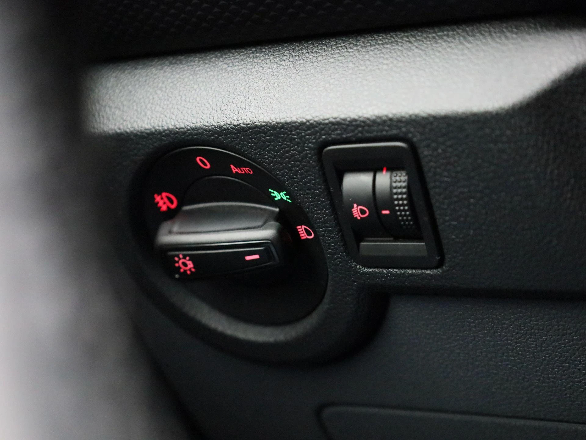 Volkswagen-T-Cross-image-18