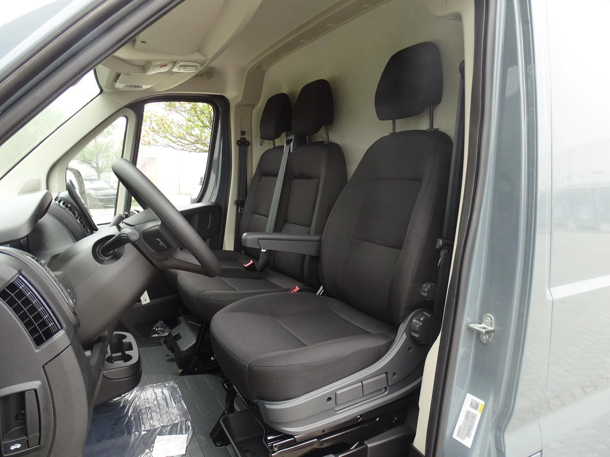 Opel-Movano-image-6