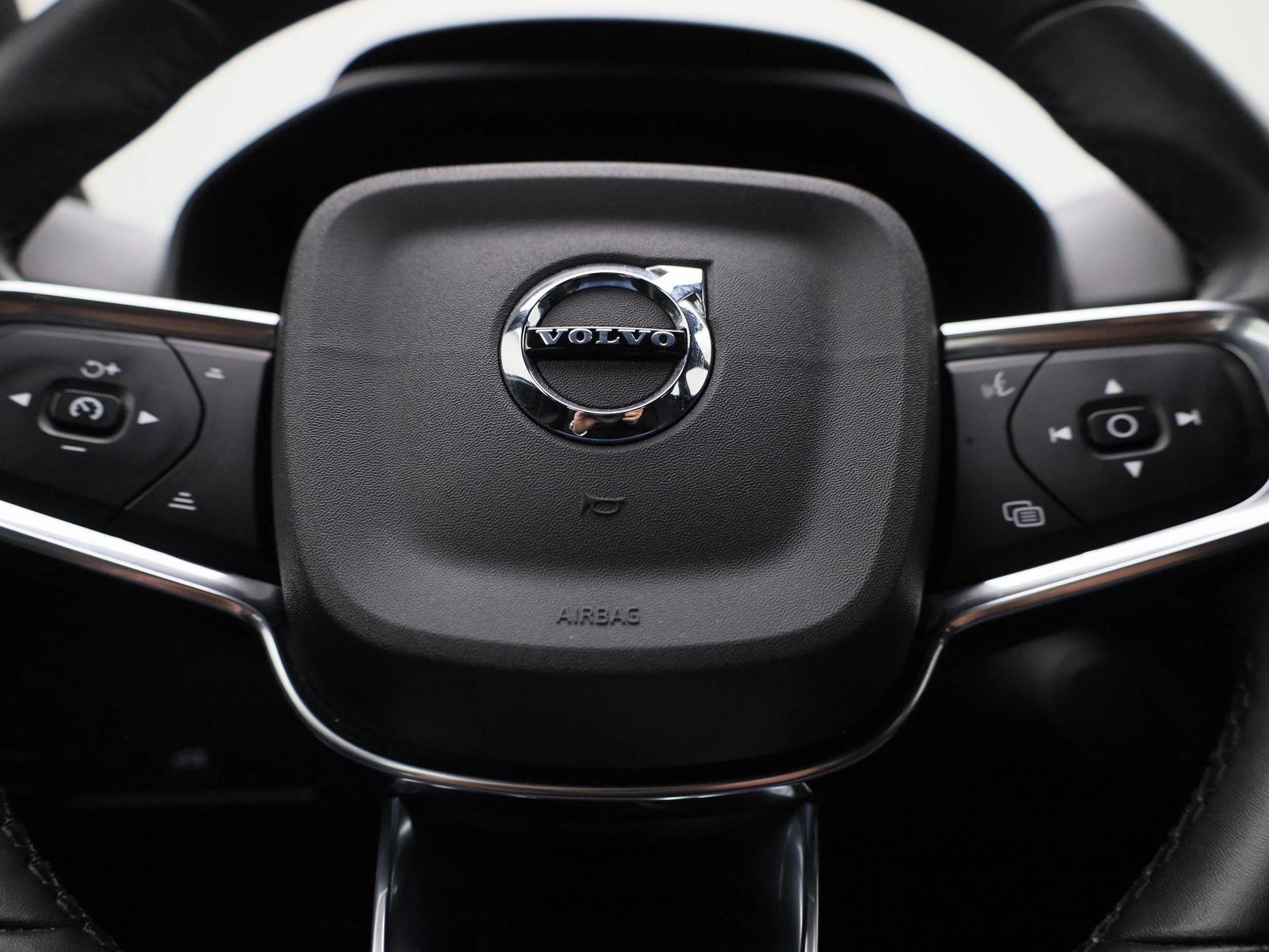 Volvo-XC40-image-27