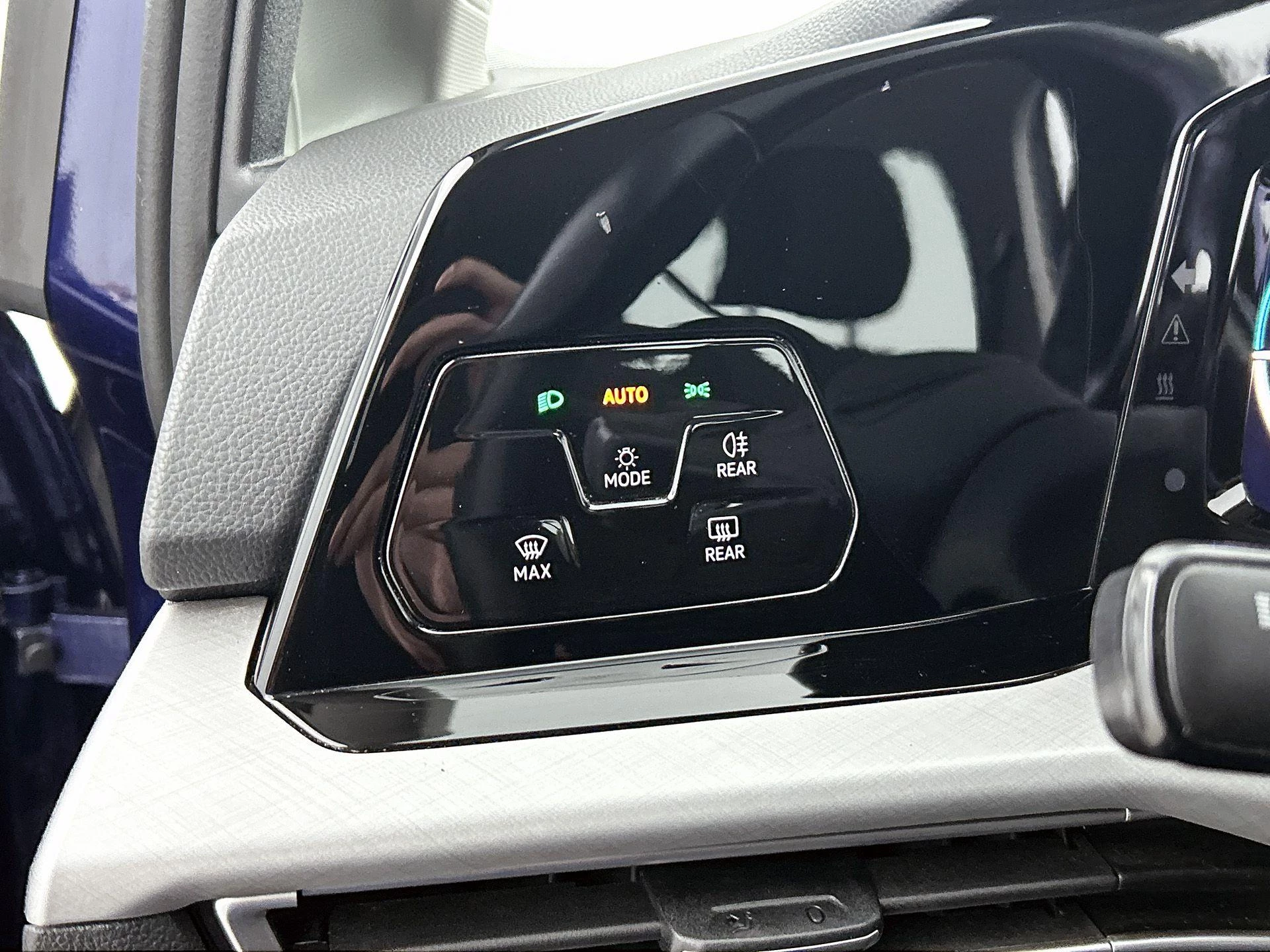 Volkswagen-Golf-image-22