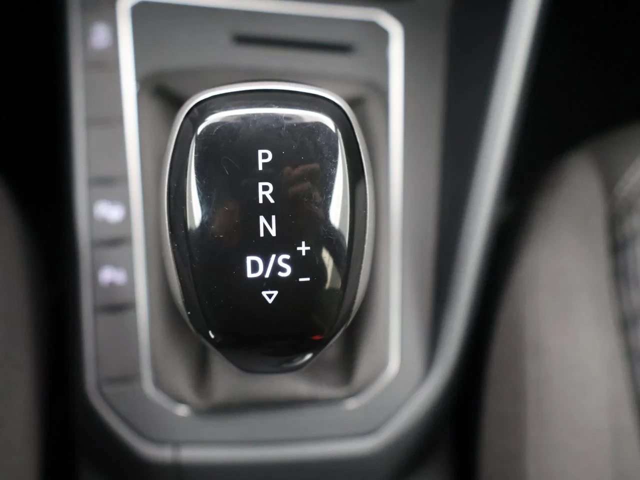 Volkswagen-Polo-image-22