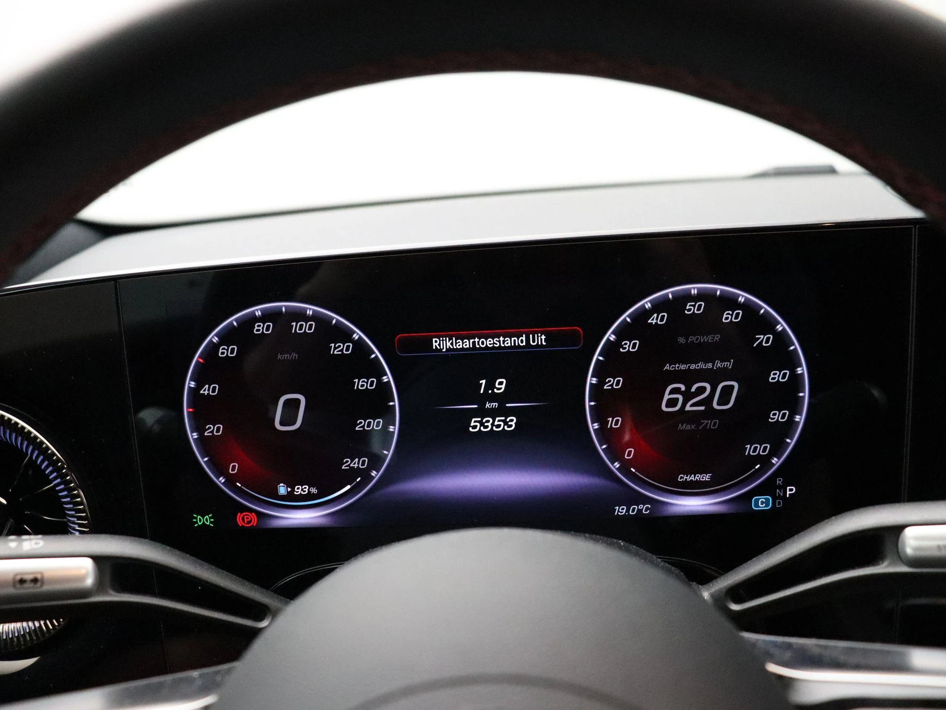 Mercedes-Benz-CLA-image-14