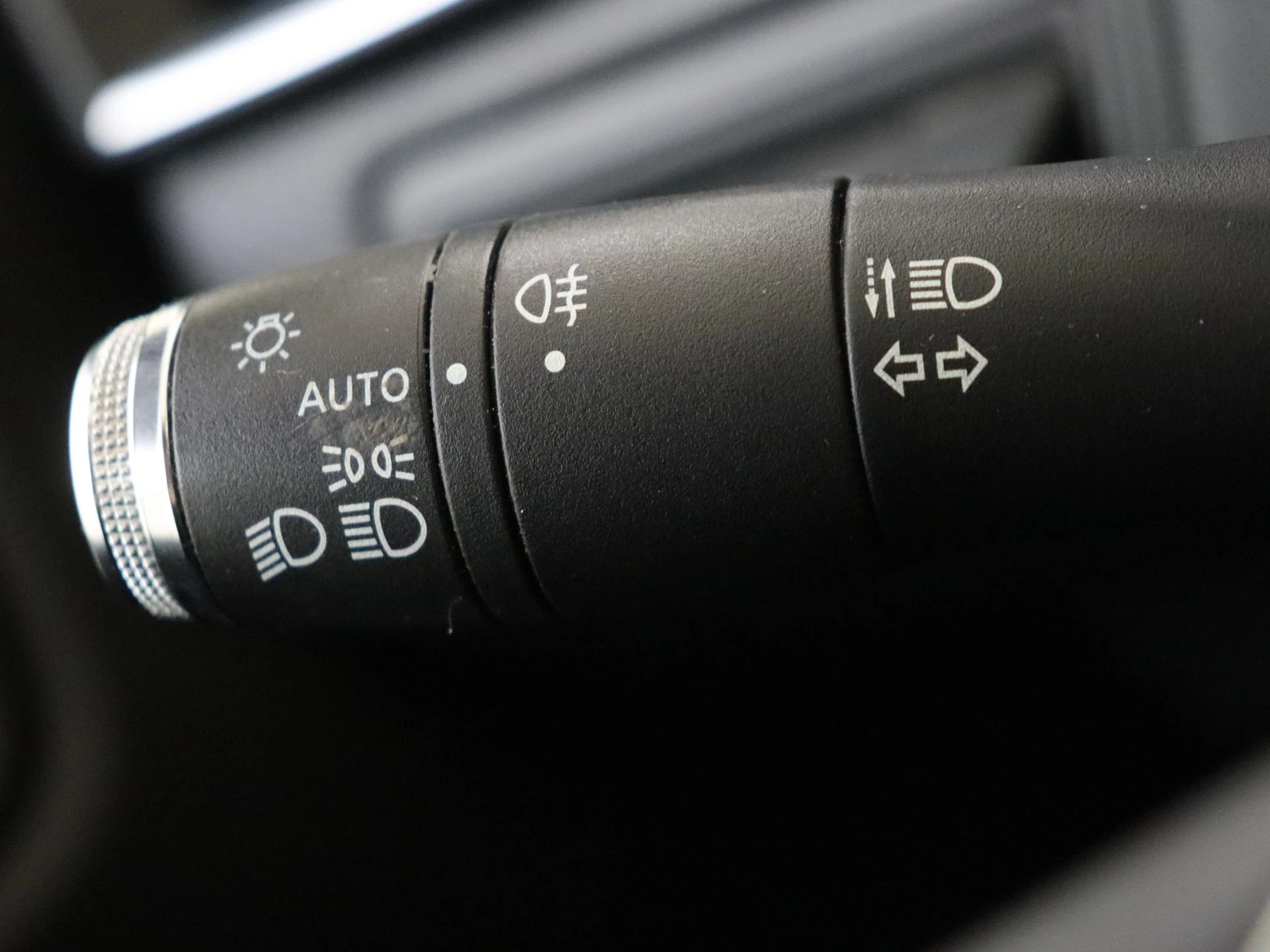 Renault-Clio-image-23