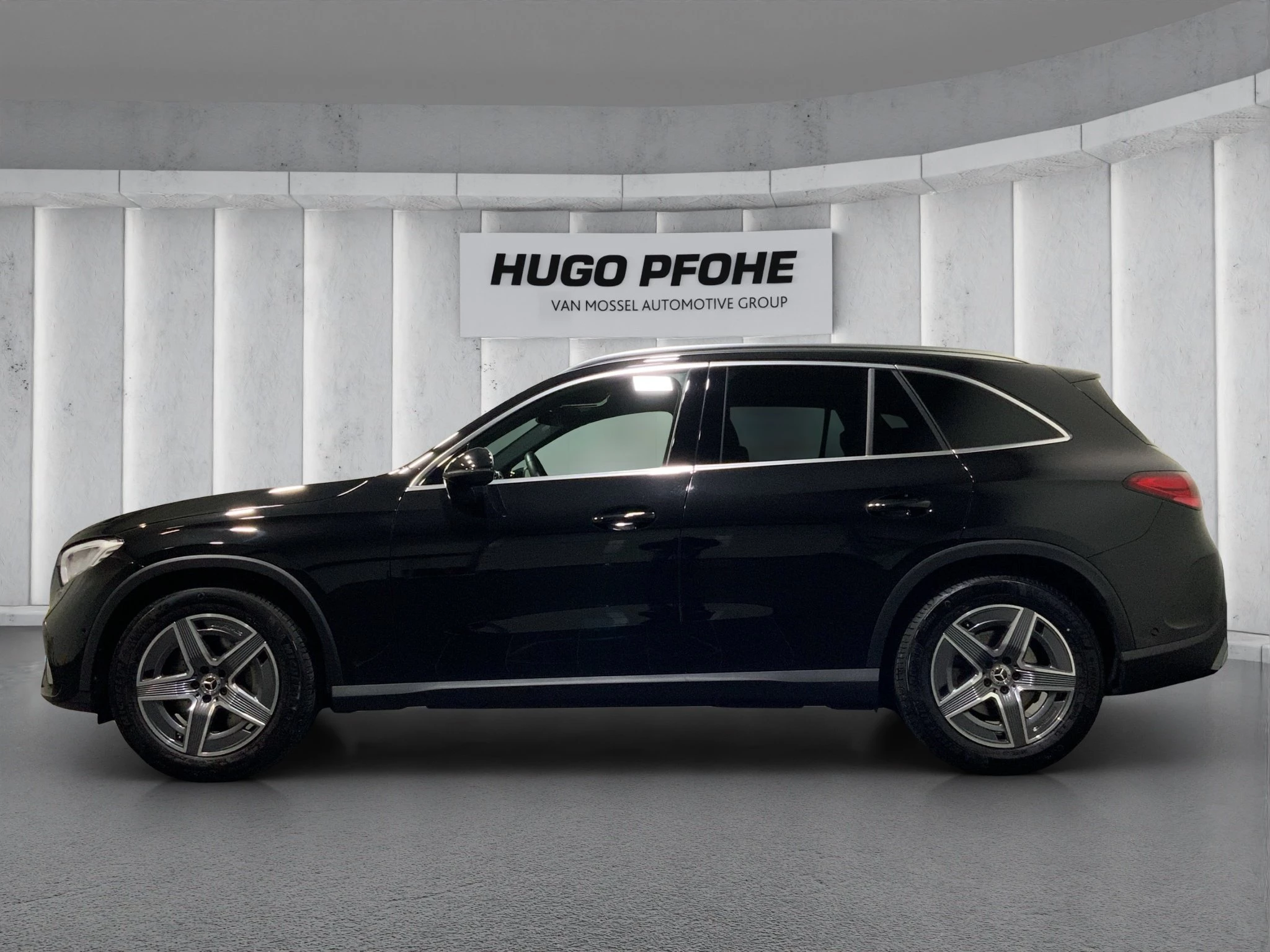 Mercedes-Benz-GLC-image-1