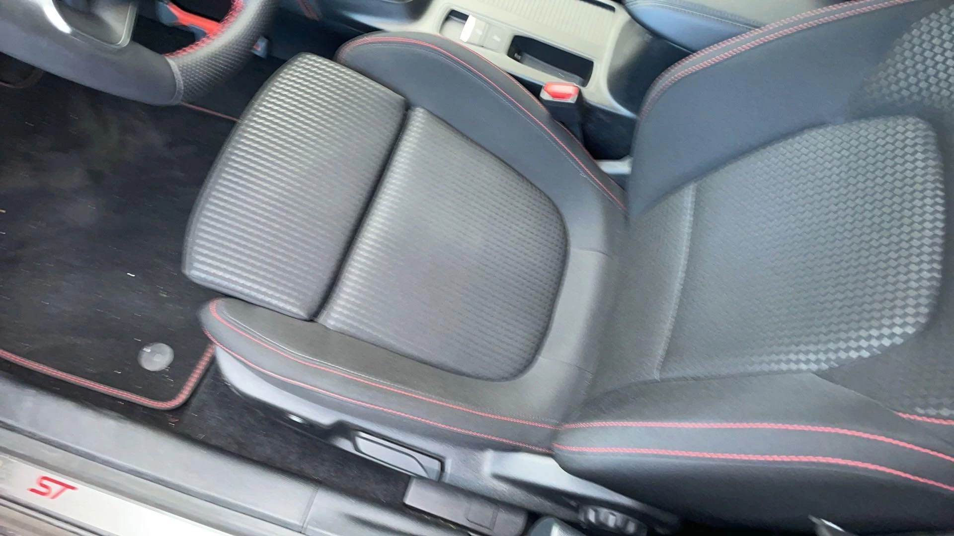 Ford Focus Wagon 1.0 EcoBoost Hybrid ST Line X