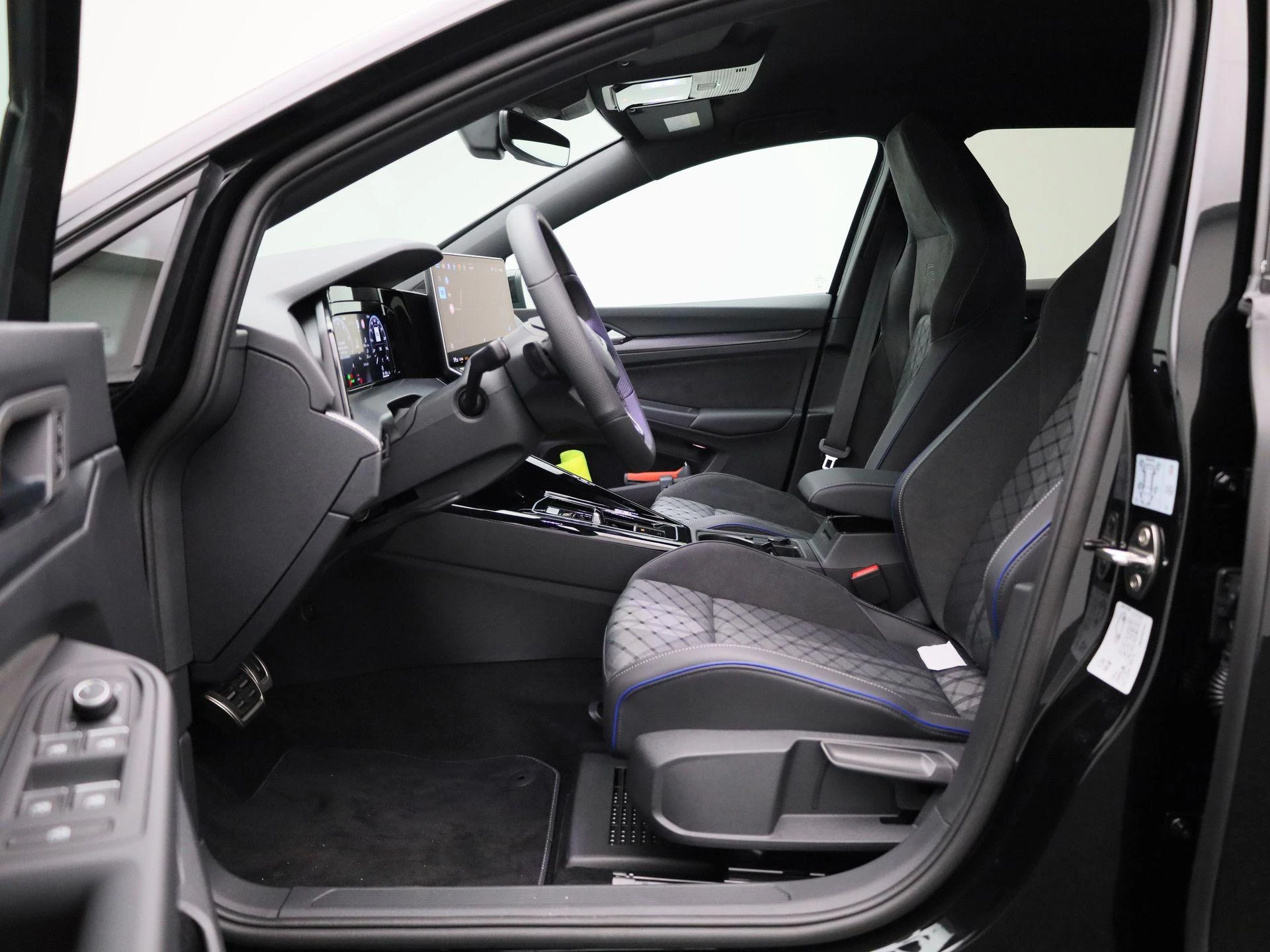 Volkswagen Golf - 11