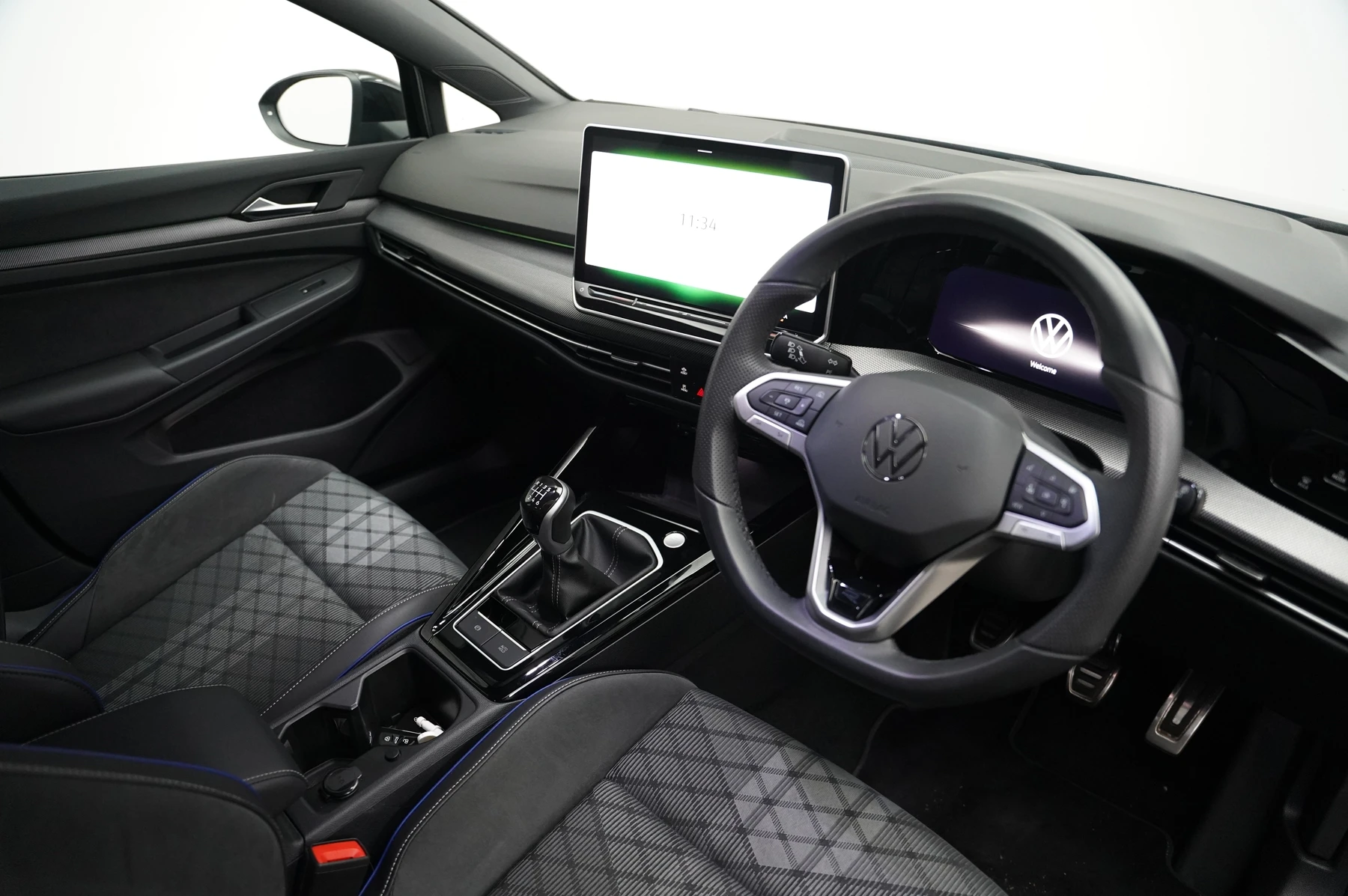Volkswagen-Golf-image-5