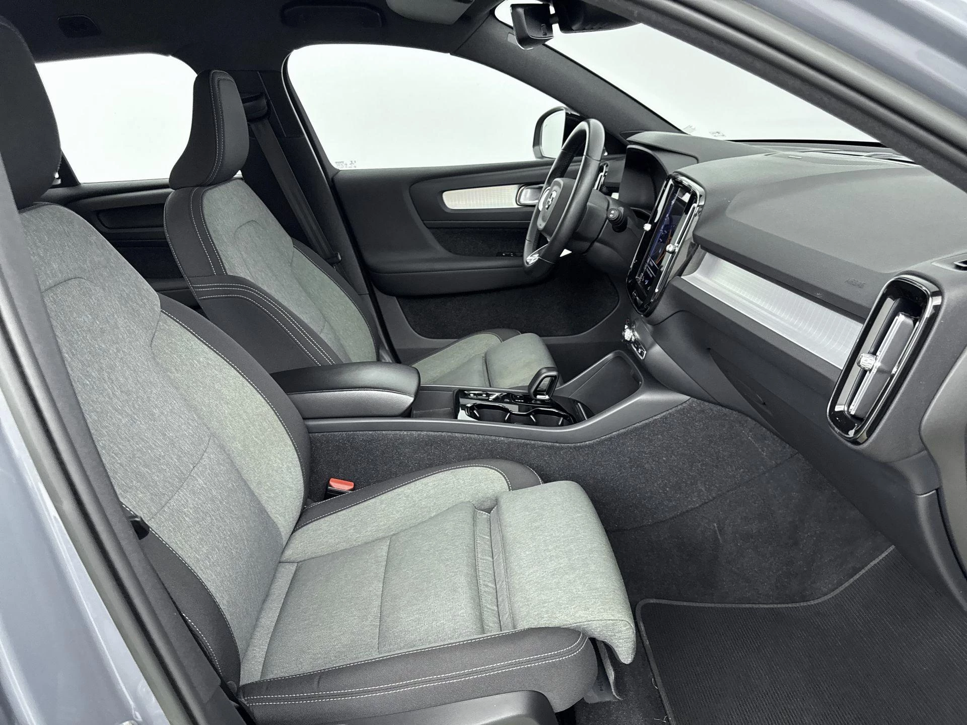 Volvo XC40 1.5 T5 Recharge Plus Dark