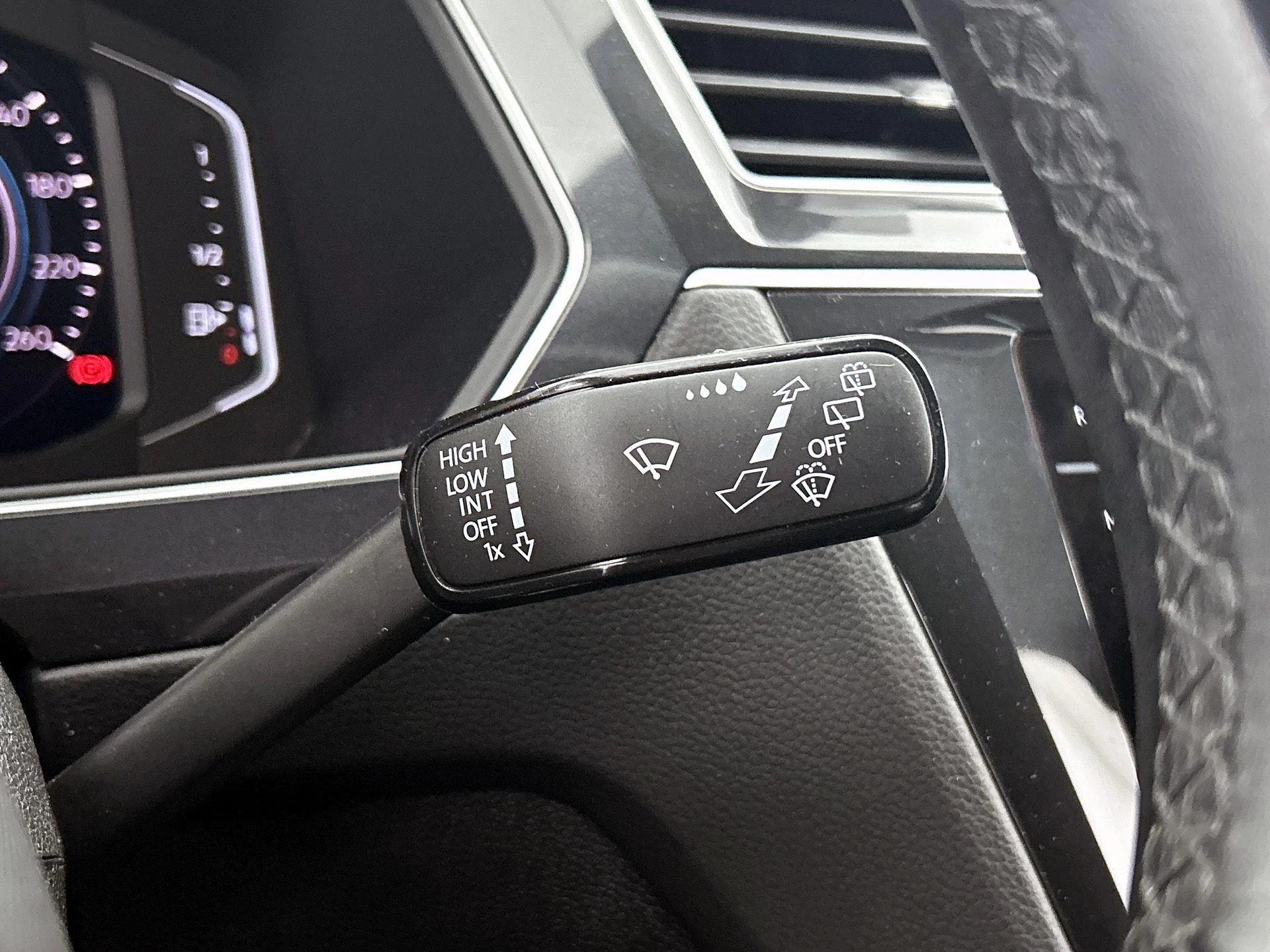 Volkswagen Tiguan 1.4 TSI eHybrid R-Line Business+